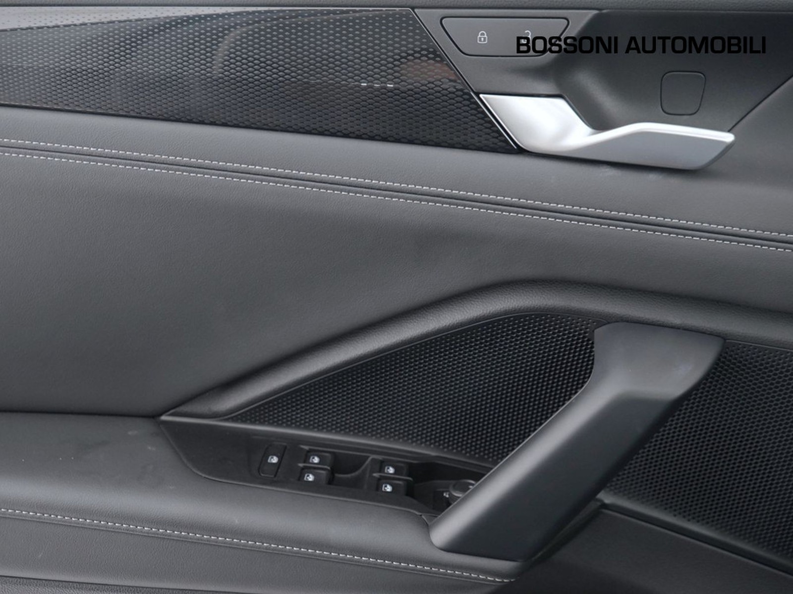 17 - Volkswagen Tiguan 2.0 tdi scr 150cv life dsg