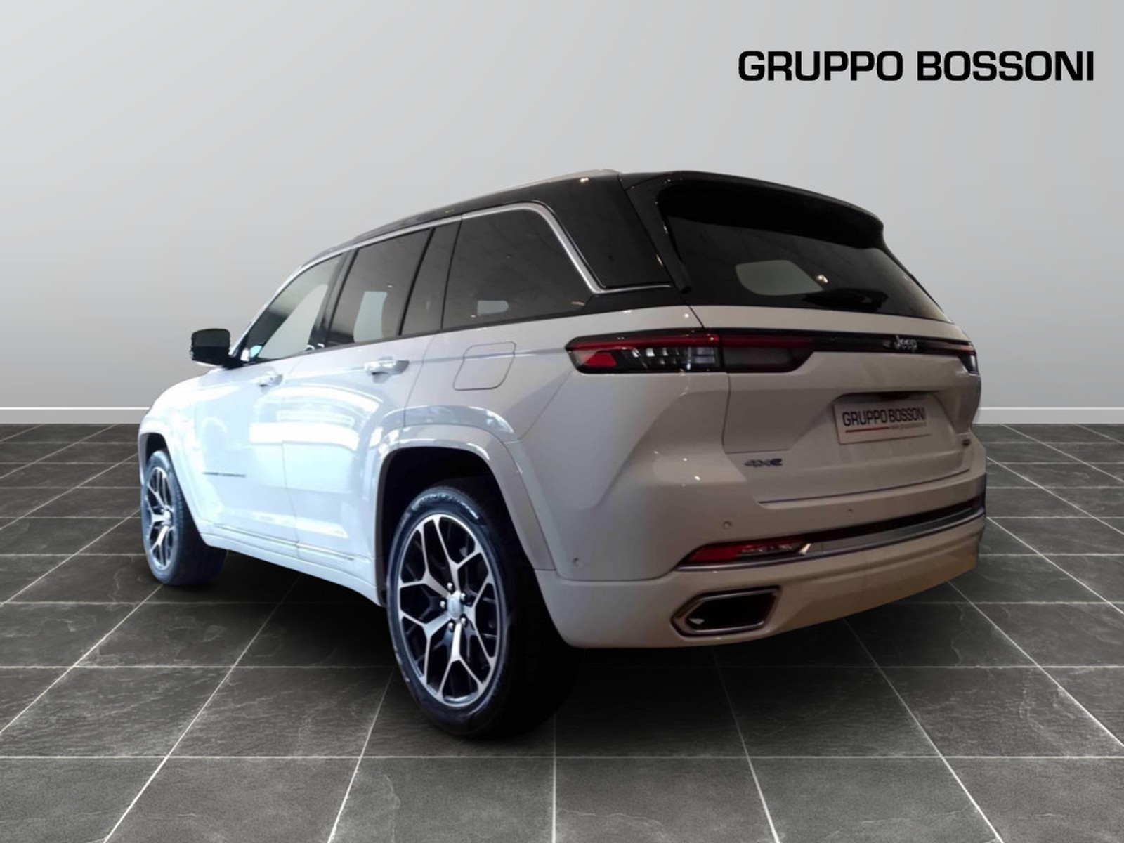 4 - Jeep Grand Cherokee 2.0 atx phev summit reserve 4xe auto