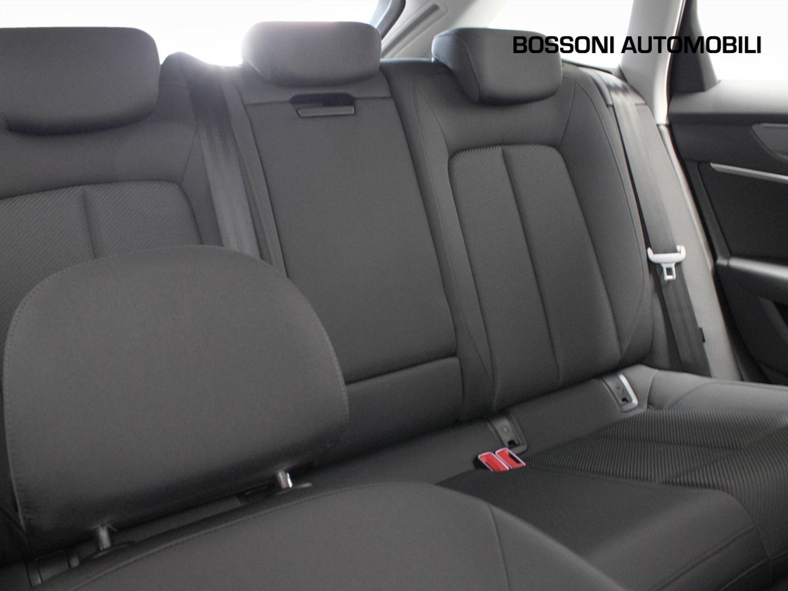 20 - Audi A6 avant 50 2.0 tfsi e business quattro ultra s tronic