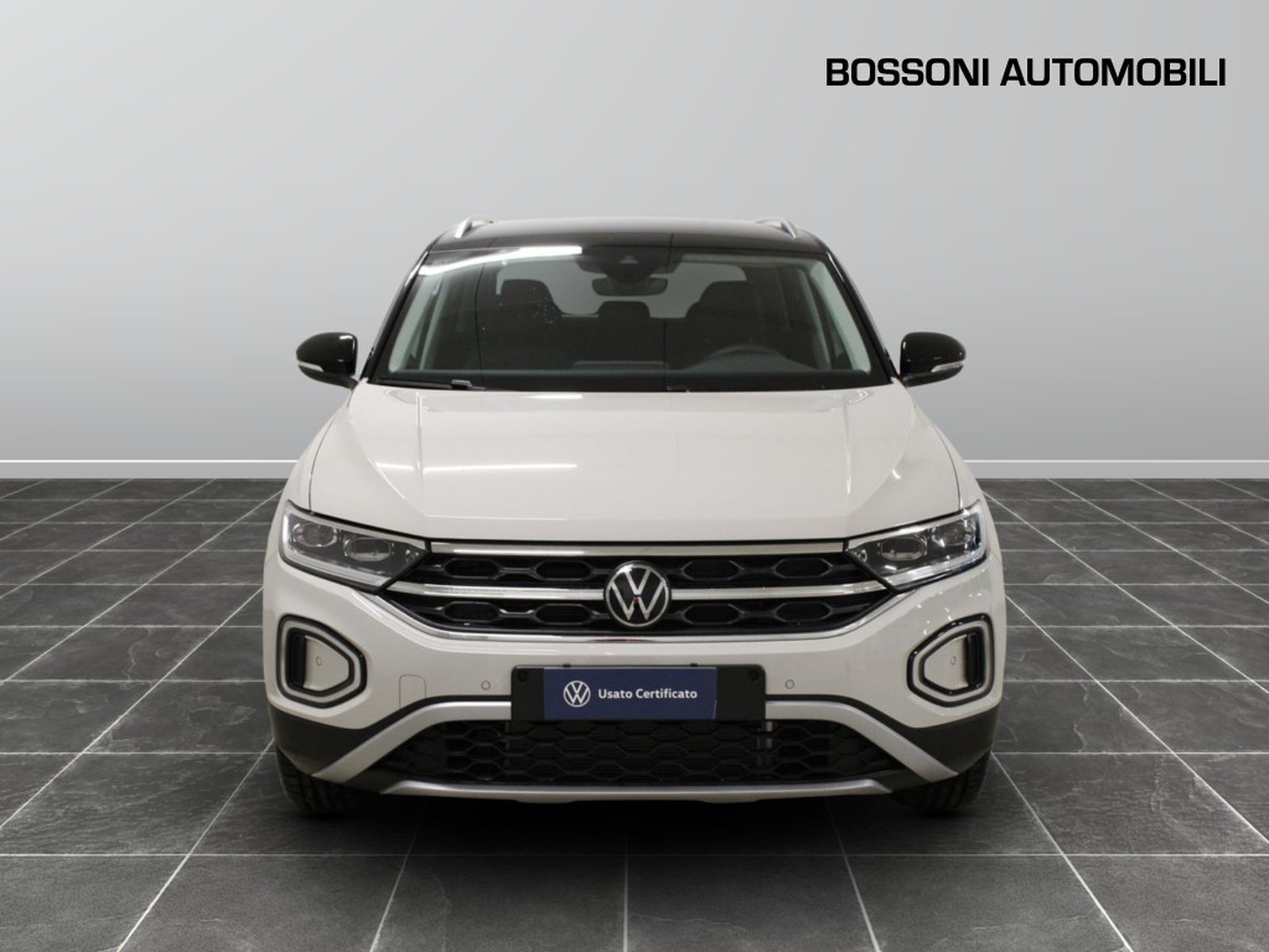 2 - Volkswagen T-Roc 1.0 tsi 115cv style