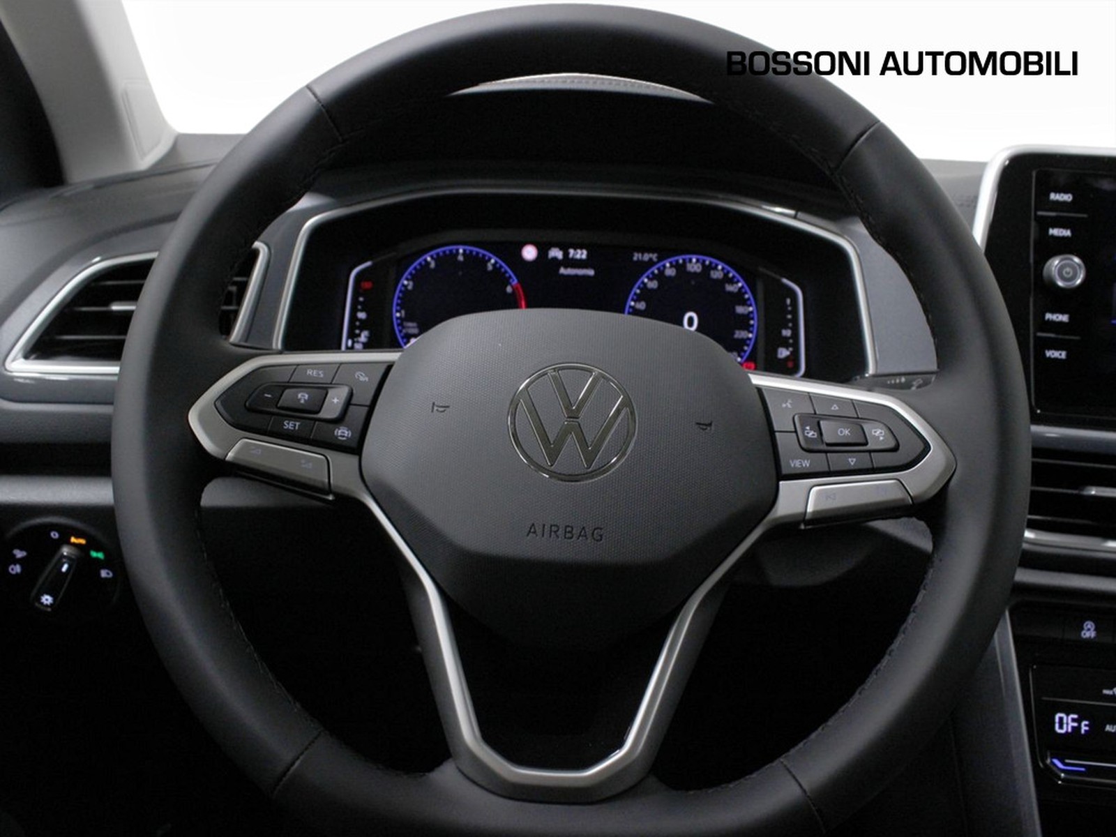 15 - Volkswagen T-Roc 1.0 tsi 115cv style