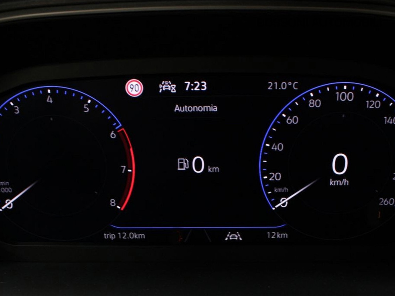 26 - Volkswagen T-Roc 1.0 tsi 115cv style