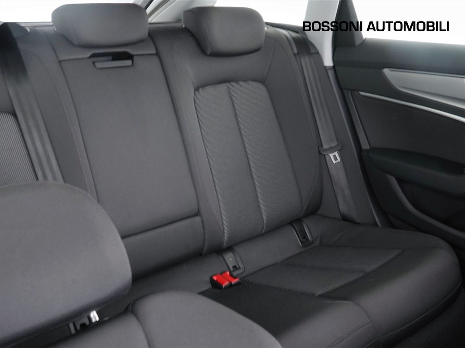 21 - Audi A6 avant 40 2.0 tdi mhev 12v s line edition quattro ultra s tronic