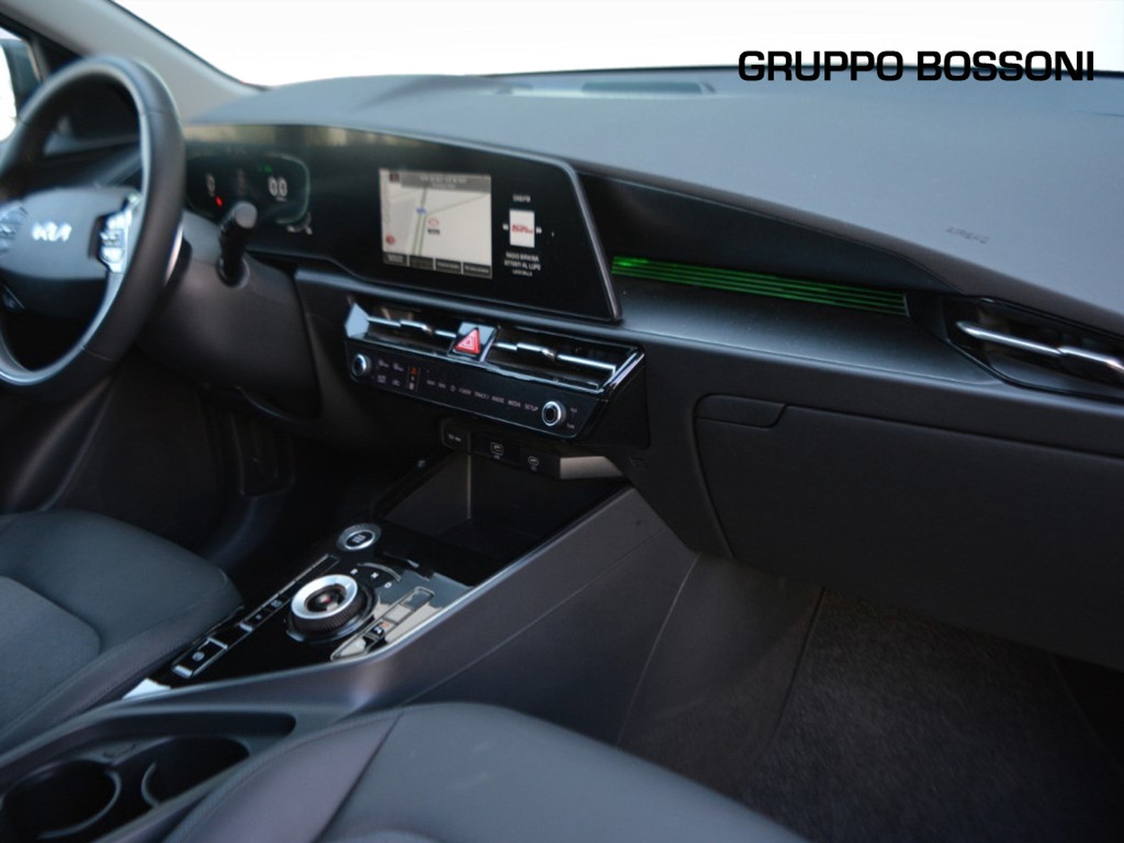 8 - Kia Niro 1.6 gdi plug-in hybrid style dct6