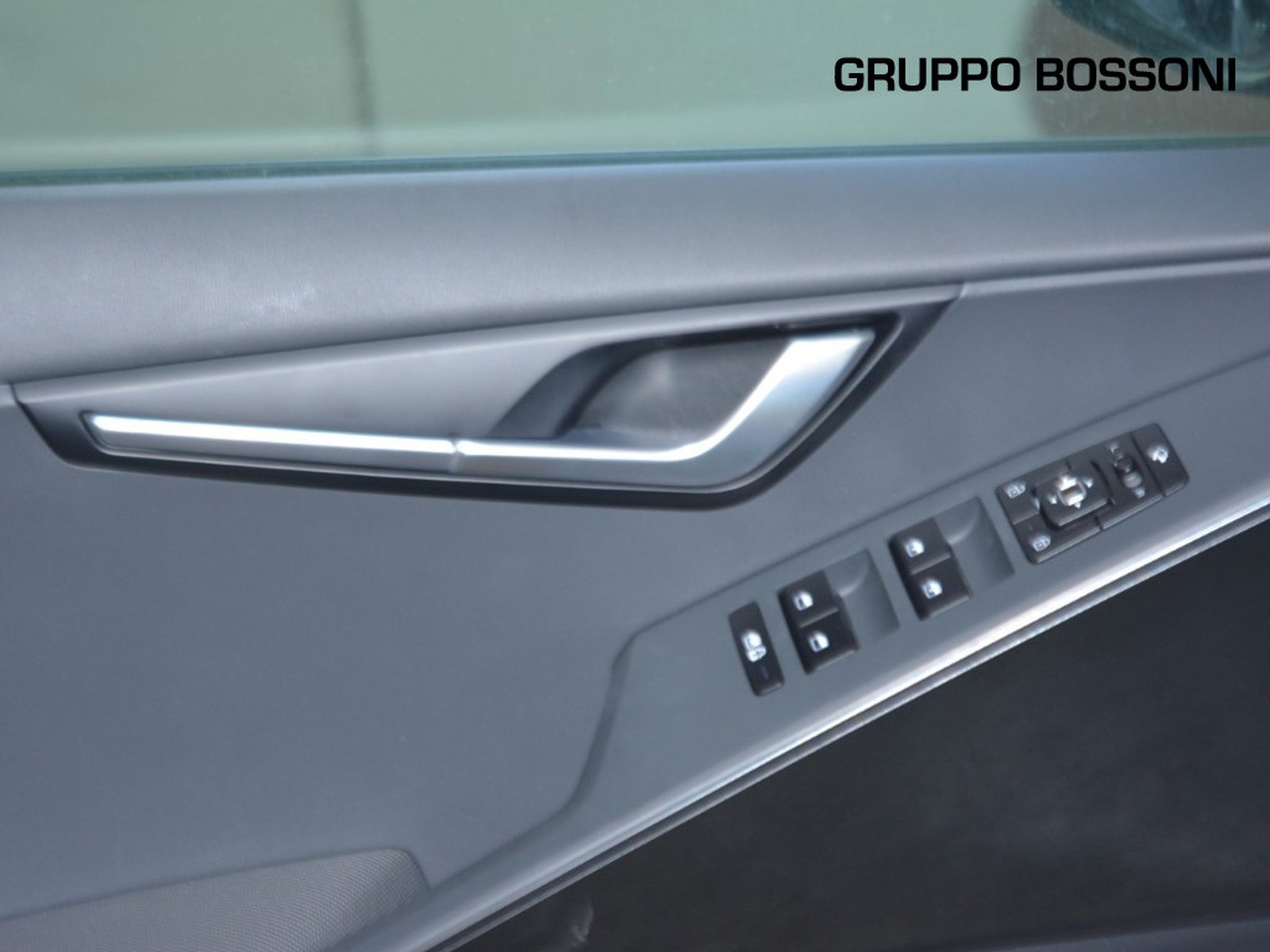 16 - Kia Niro 1.6 gdi plug-in hybrid style dct6