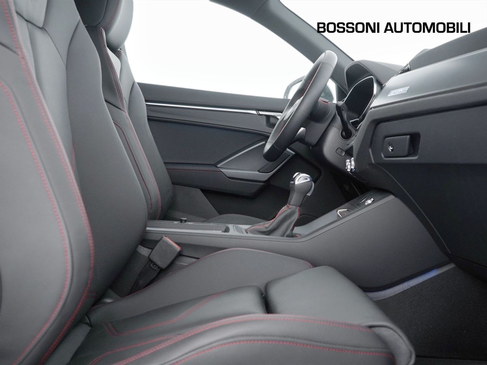 16 - Audi Q3 sportback 40 2.0 tdi 193cv s line edition quattro s tronic