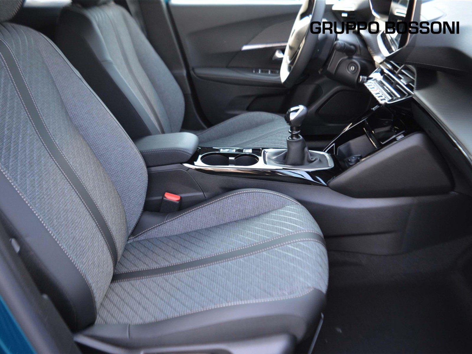 5 - Peugeot 2008 1.2 puretech 100cv allure s&s