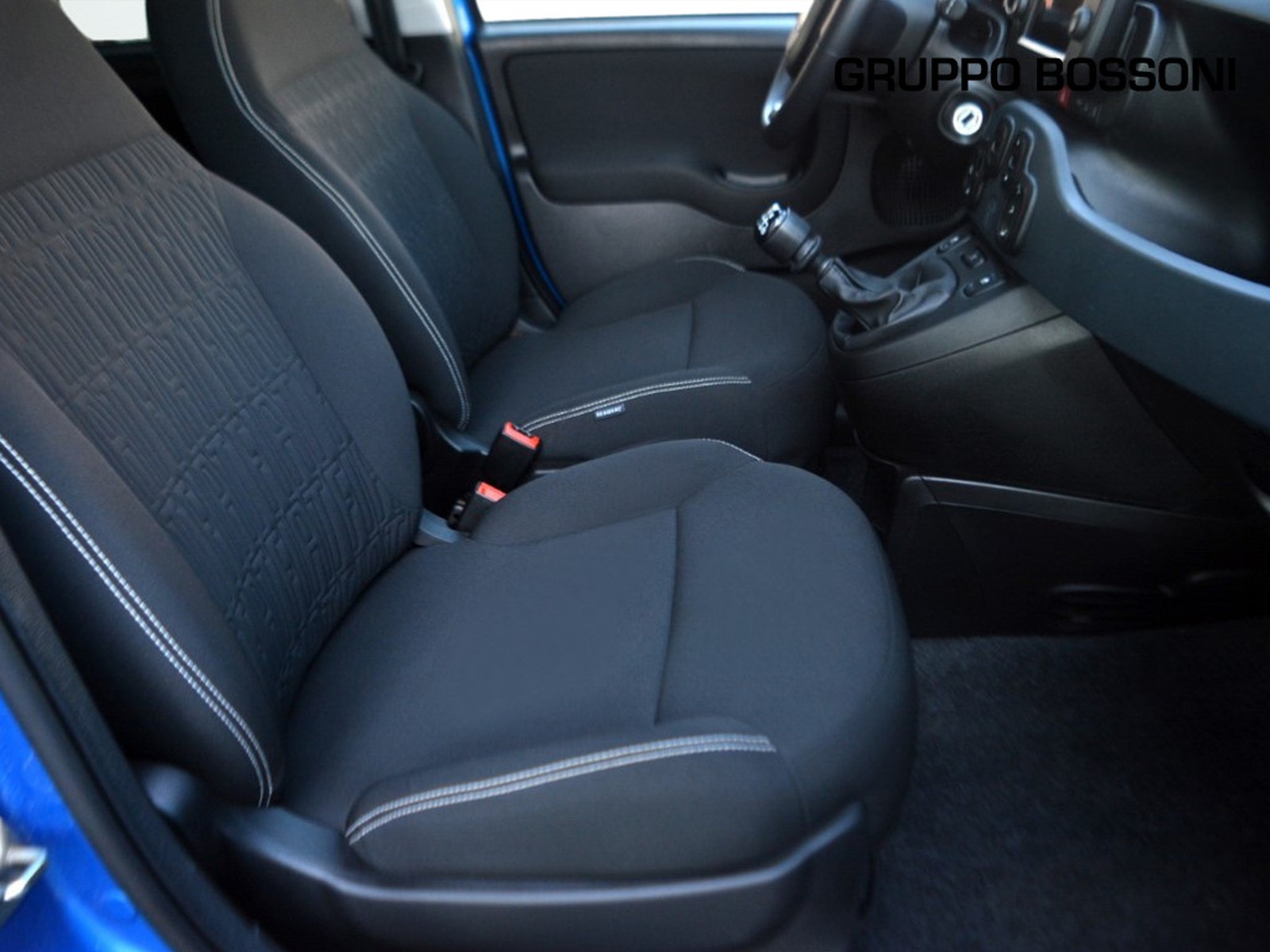 5 - Fiat Panda cross 1.0 firefly hybrid 70cv s&s 5p.ti