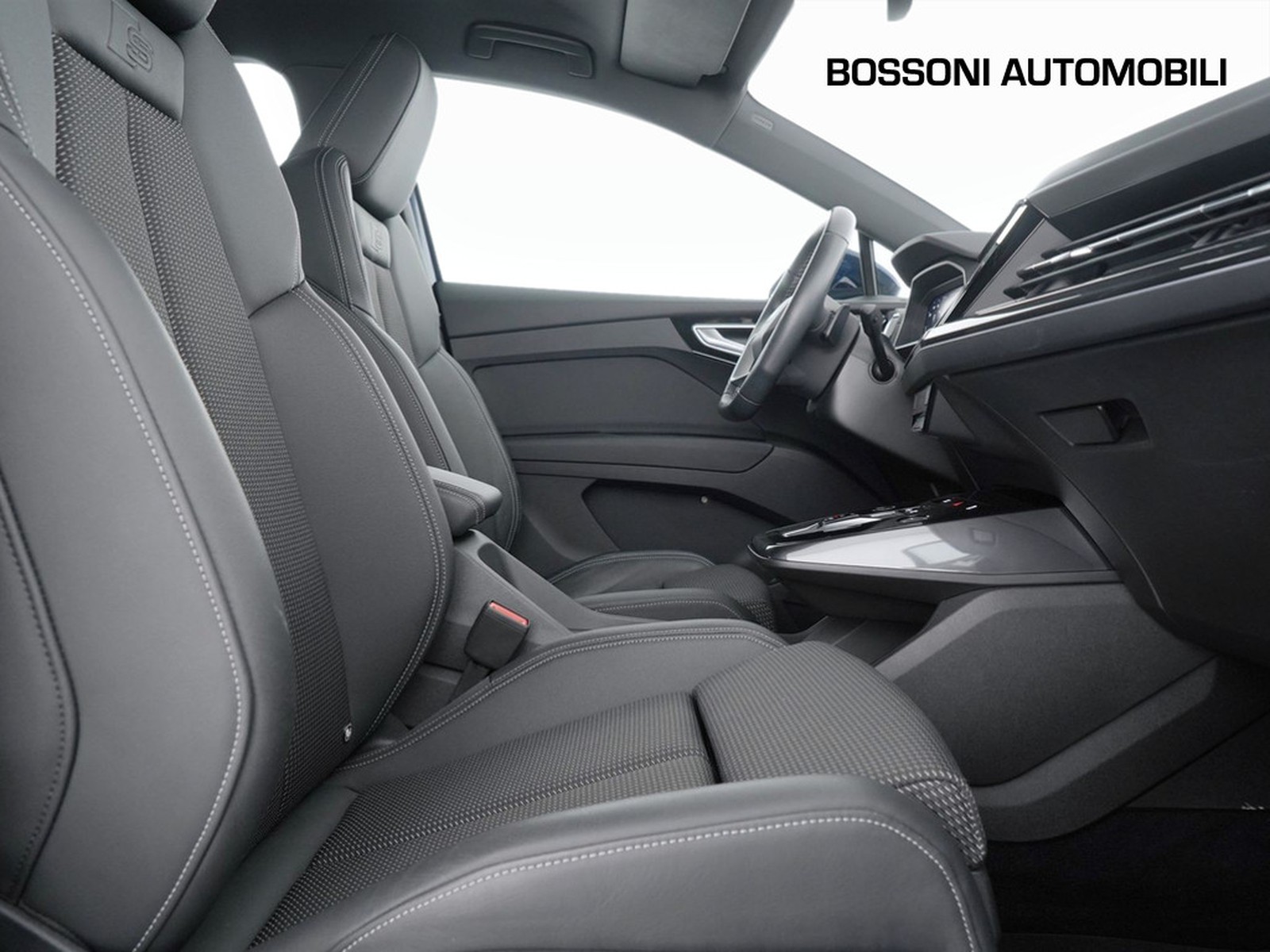 16 - Audi Q4 e-tron sportback e-tron 50 business advanced quattro