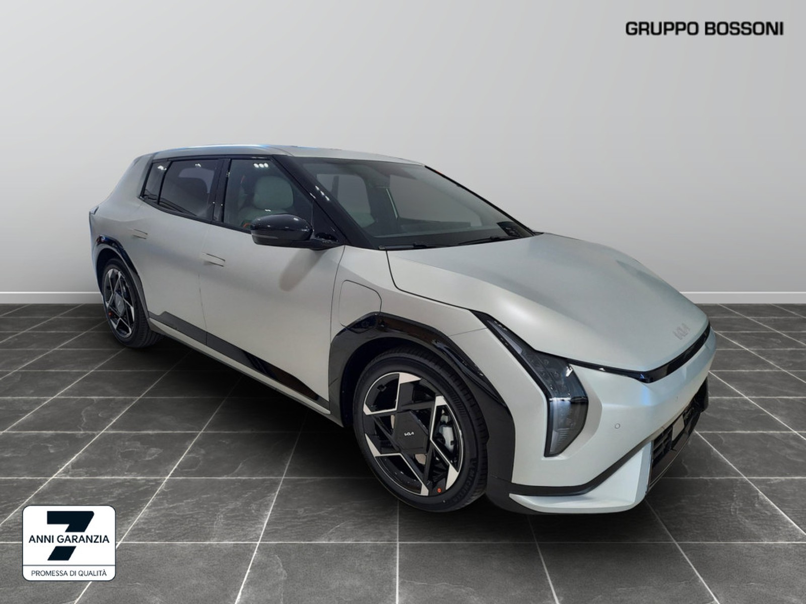 2 - Kia EV4 81,4 kwh long range gt-line launch edition fwd
