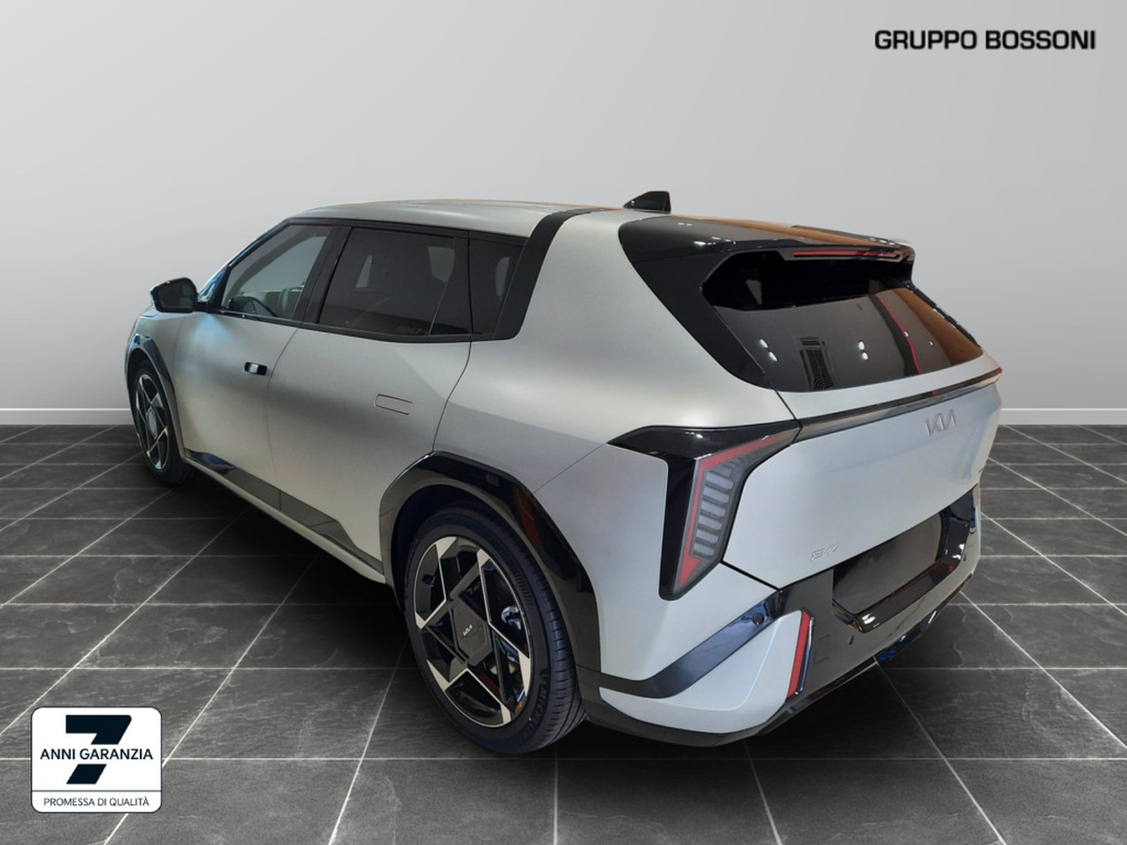 6 - Kia EV4 81,4 kwh long range gt-line launch edition fwd