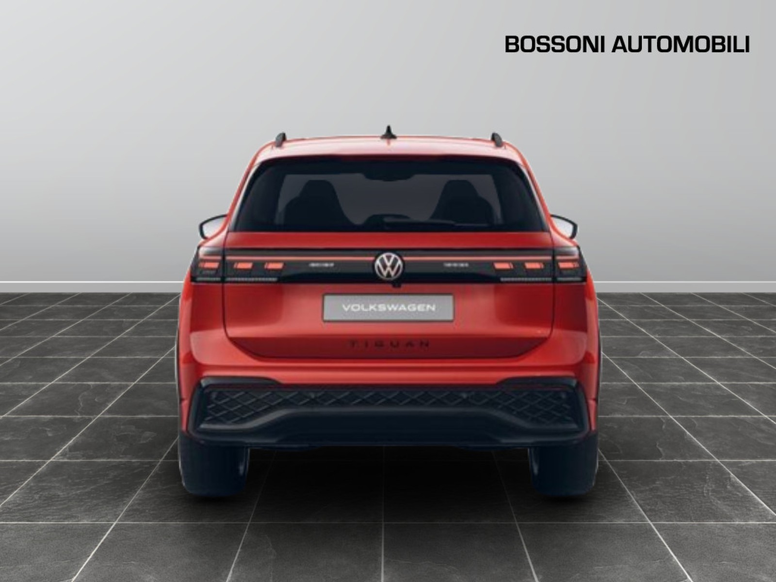 6 - Volkswagen Tiguan 1.5 etsi act 150cv r-line plus dsg