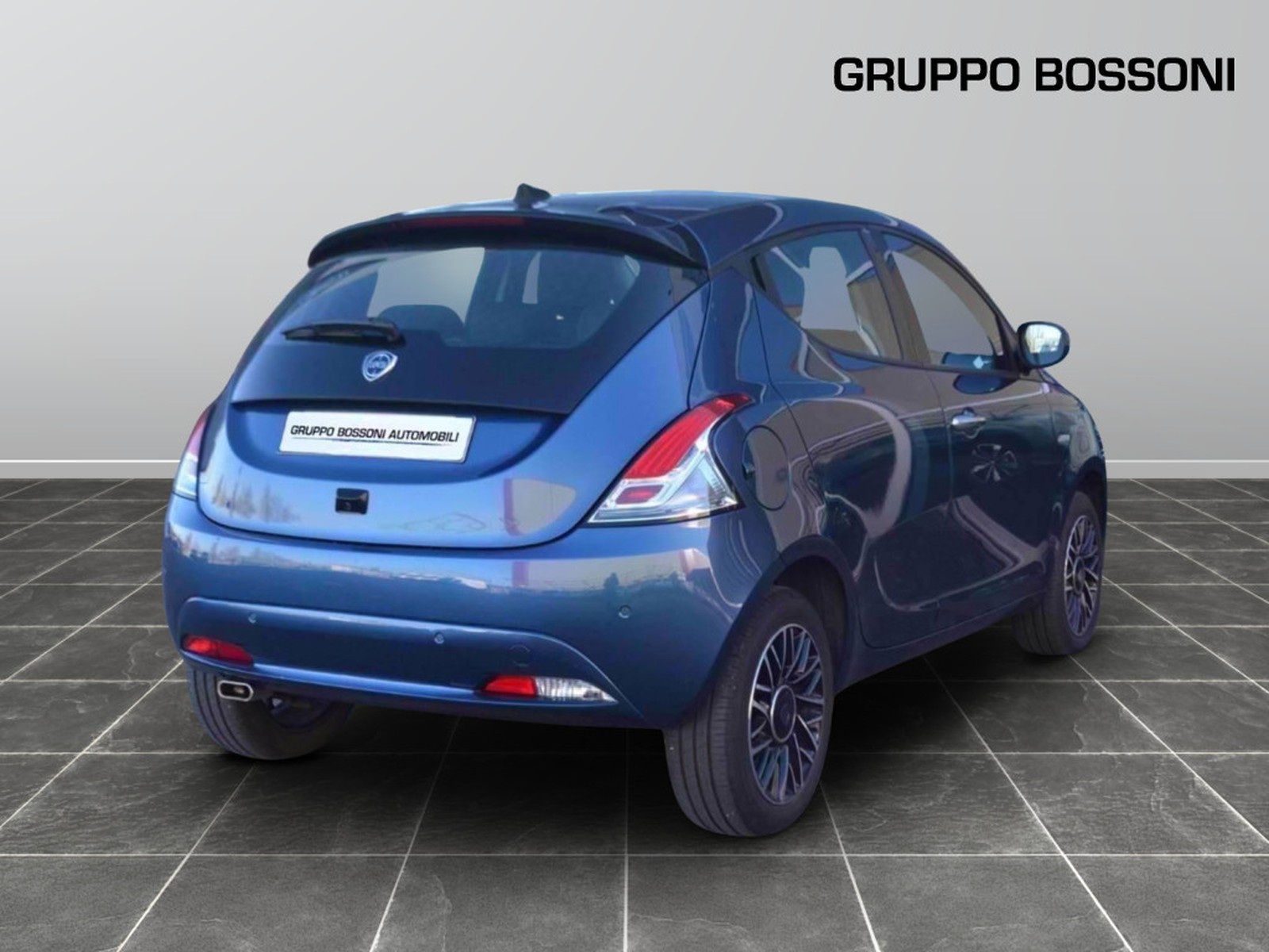 3 - Lancia Ypsilon 1.0 firefly hybrid 70cv platino s&s