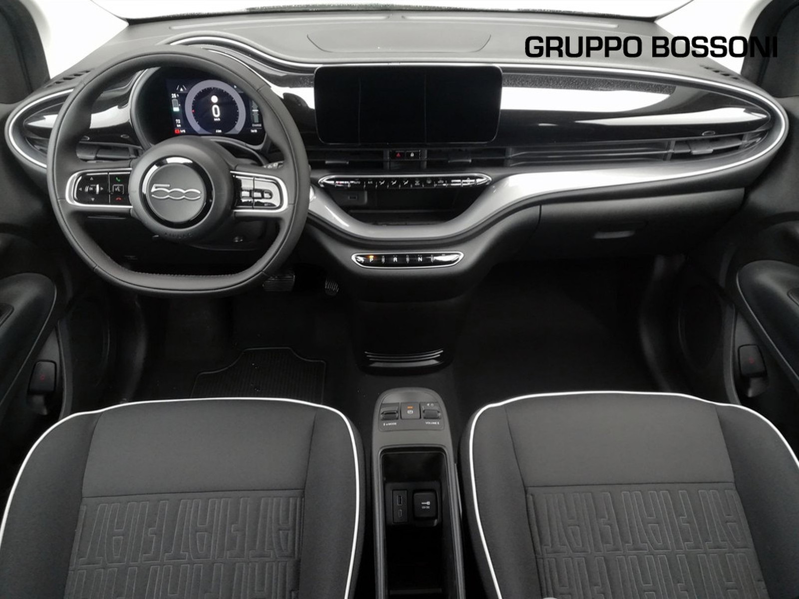 8 - Fiat 500 500e 42 kwh entry pack tech