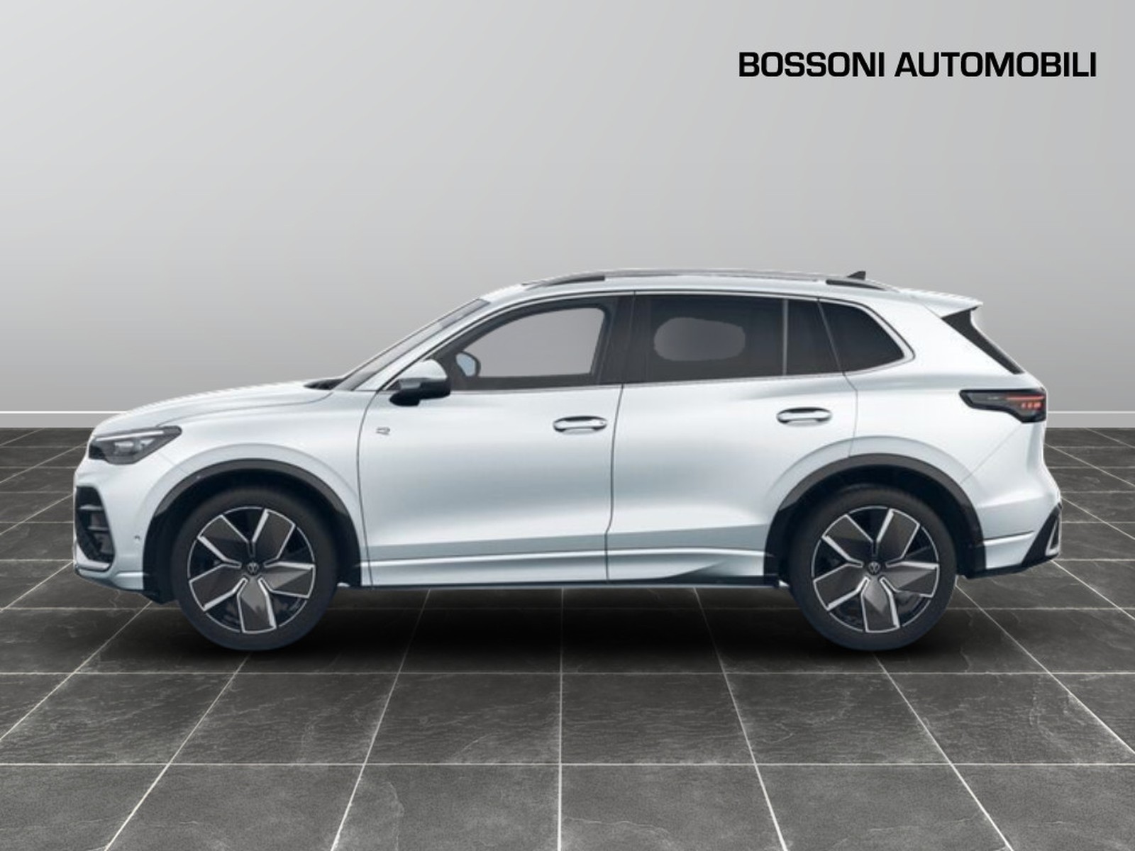 4 - Volkswagen Tiguan 1.5 etsi act 150cv edition plus dsg