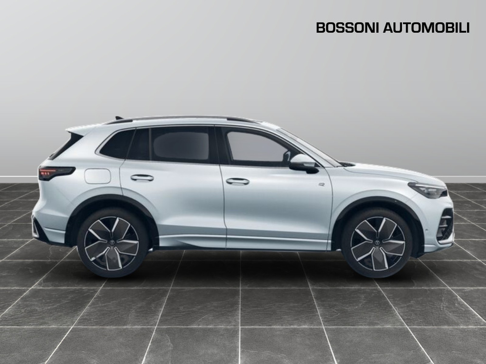 5 - Volkswagen Tiguan 1.5 etsi act 150cv edition plus dsg
