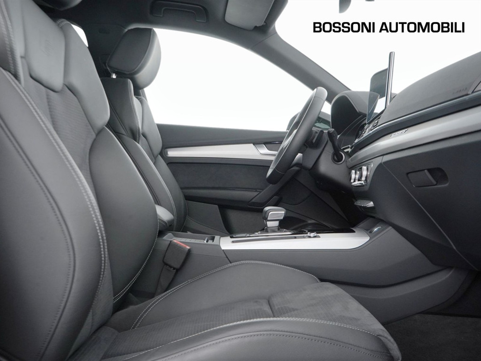 16 - Audi Q5 40 2.0 tdi mhev 12v s line quattro s tronic