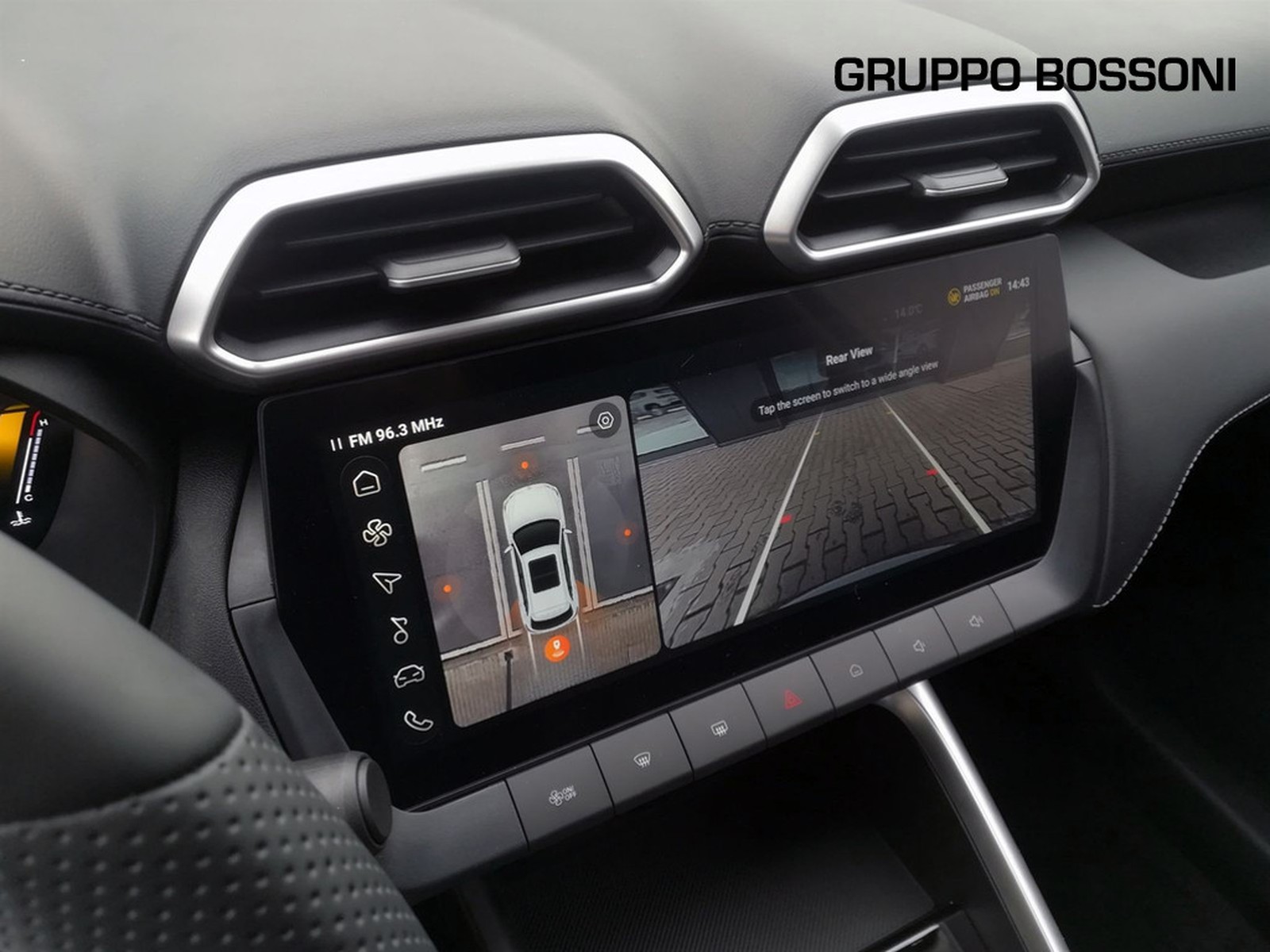 17 - Mg ZS 1.5 hybrid+ luxury auto