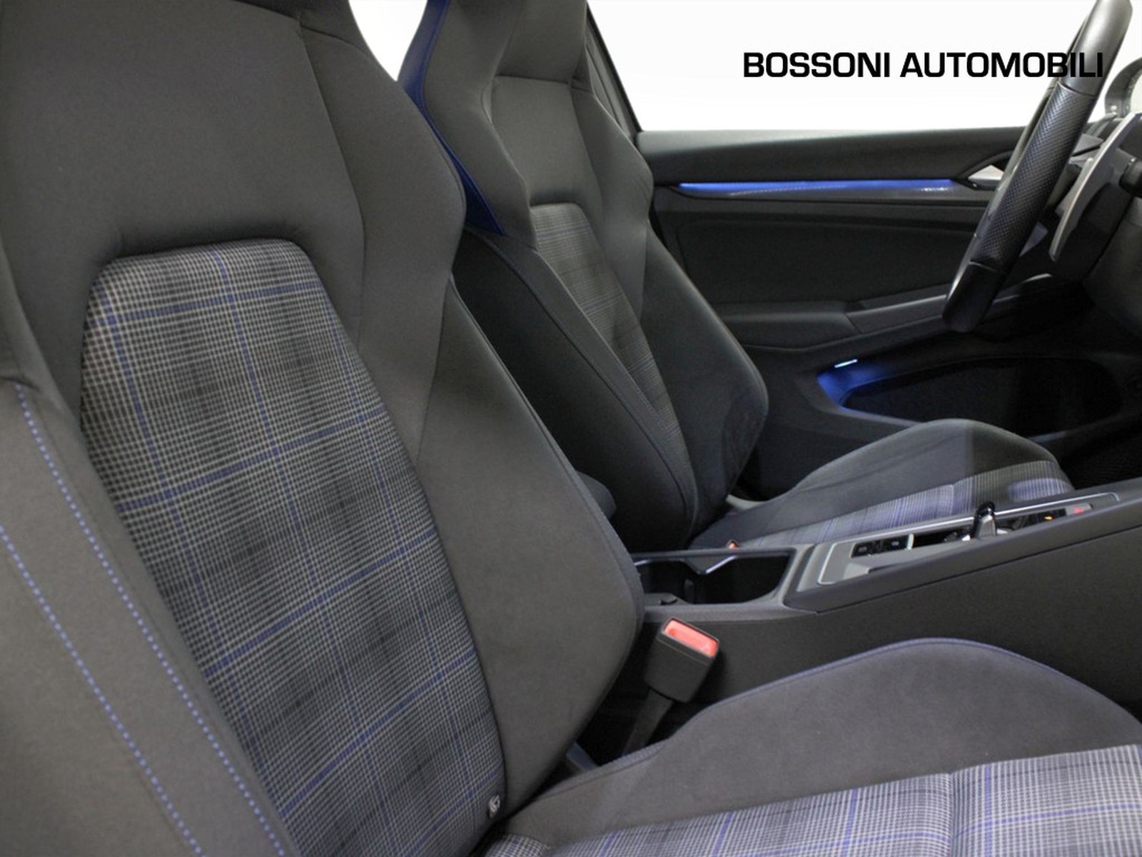 8 - Volkswagen Golf 1.4 gte dsg