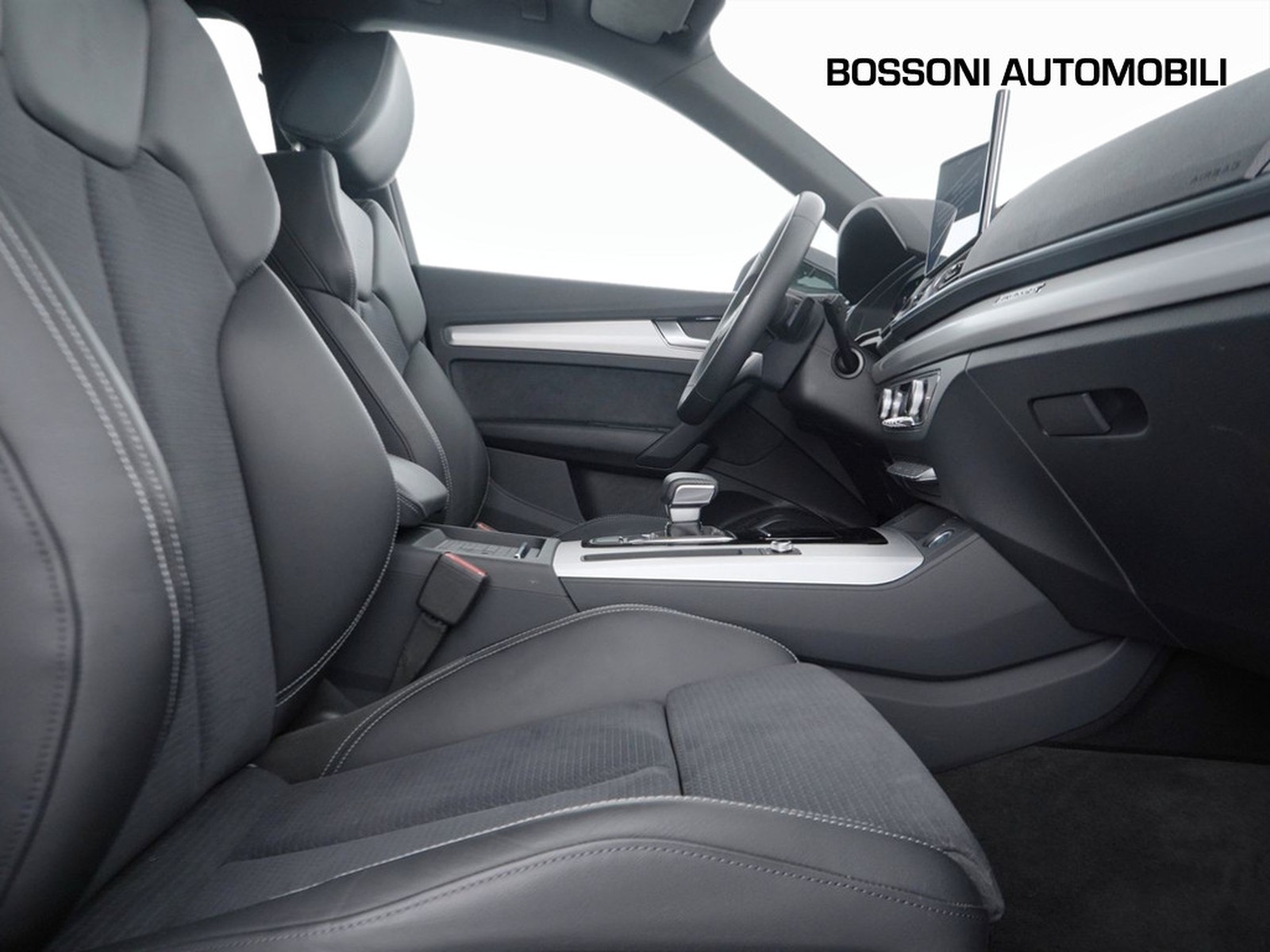 16 - Audi Q5 40 2.0 tdi mhev 12v s line quattro s tronic