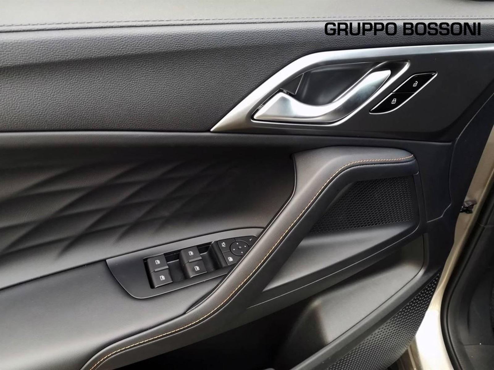 15 - Mg HS 1.5 phev luxury auto