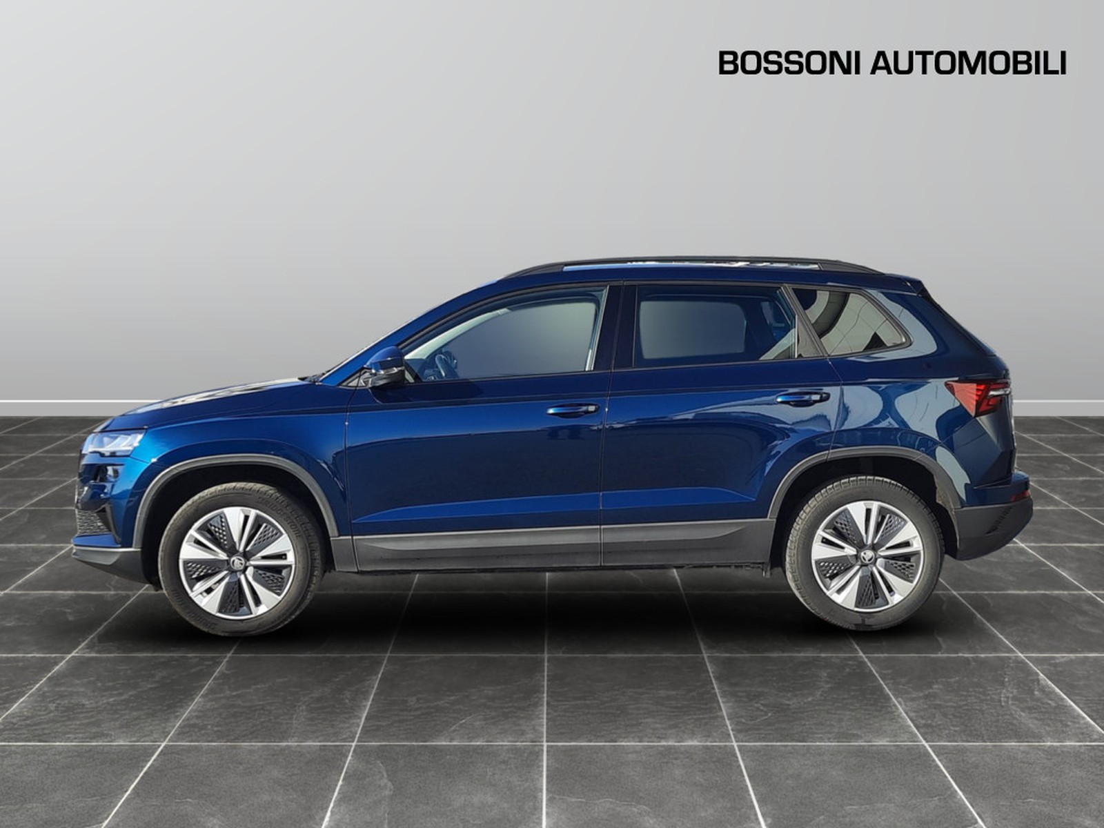 3 - Skoda Karoq 1.0 tsi 110cv executive