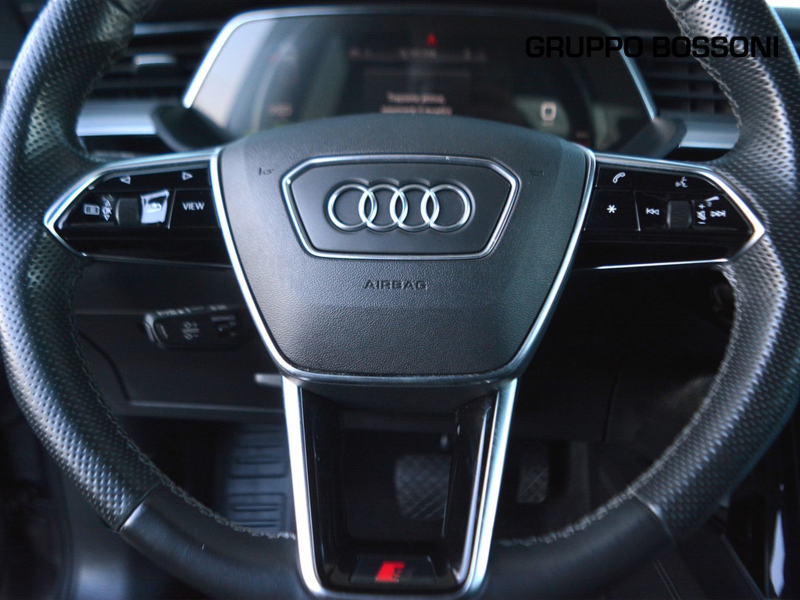 18 - Audi e-tron sportback 55 business fast quattro cvt