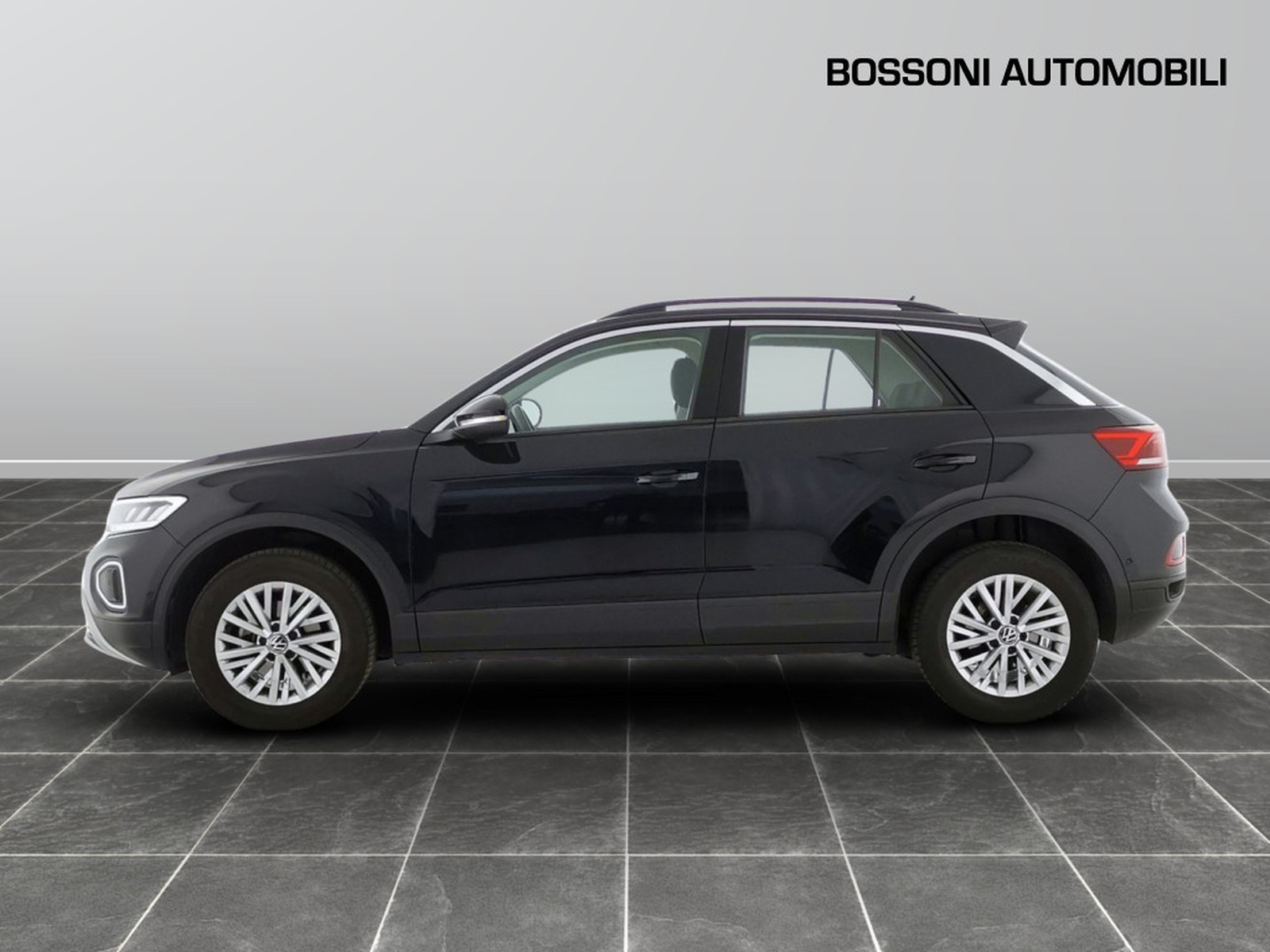 3 - Volkswagen T-Roc 1.5 tsi act life dsg