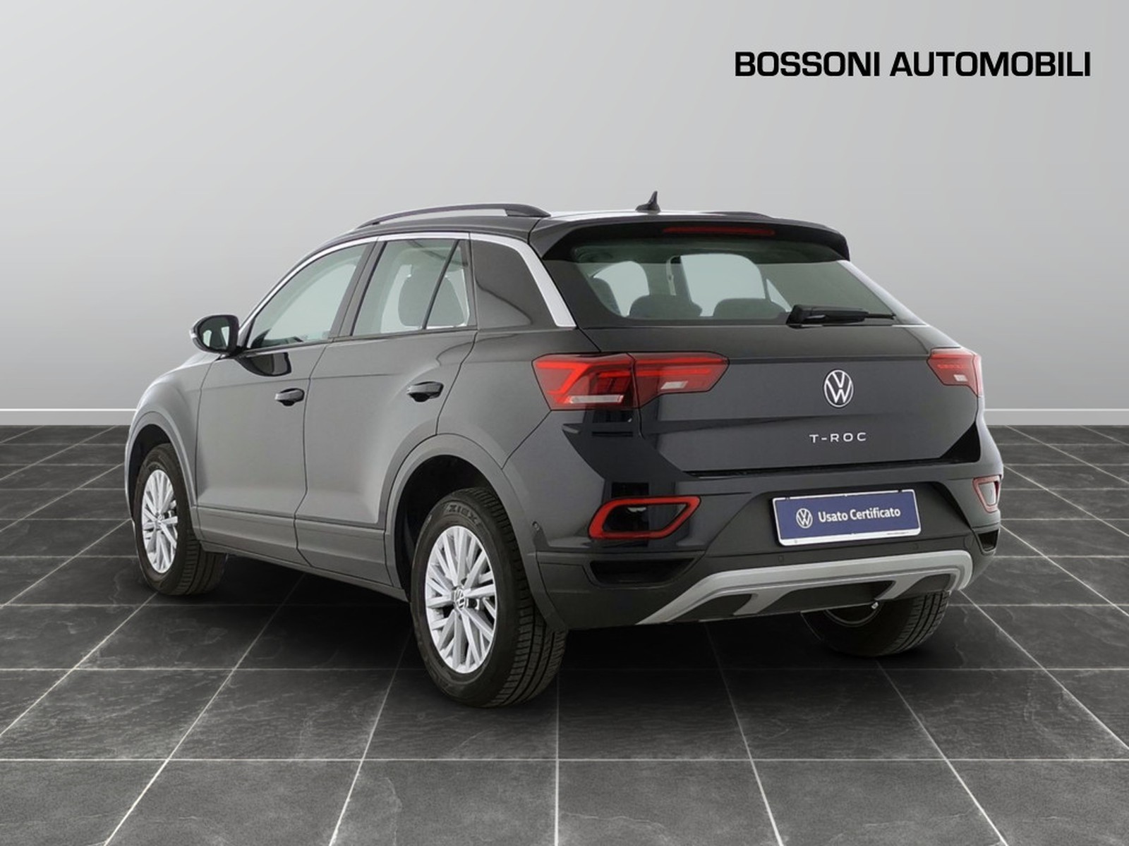 4 - Volkswagen T-Roc 1.5 tsi act life dsg