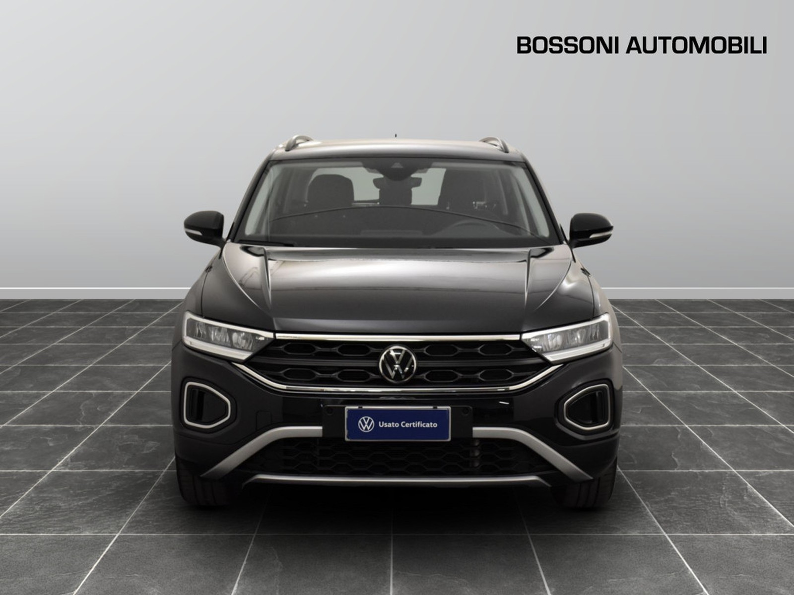 2 - Volkswagen T-Roc 1.5 tsi act life dsg