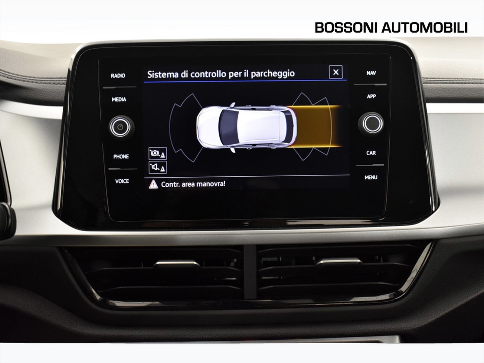 24 - Volkswagen T-Roc 1.5 tsi act life dsg