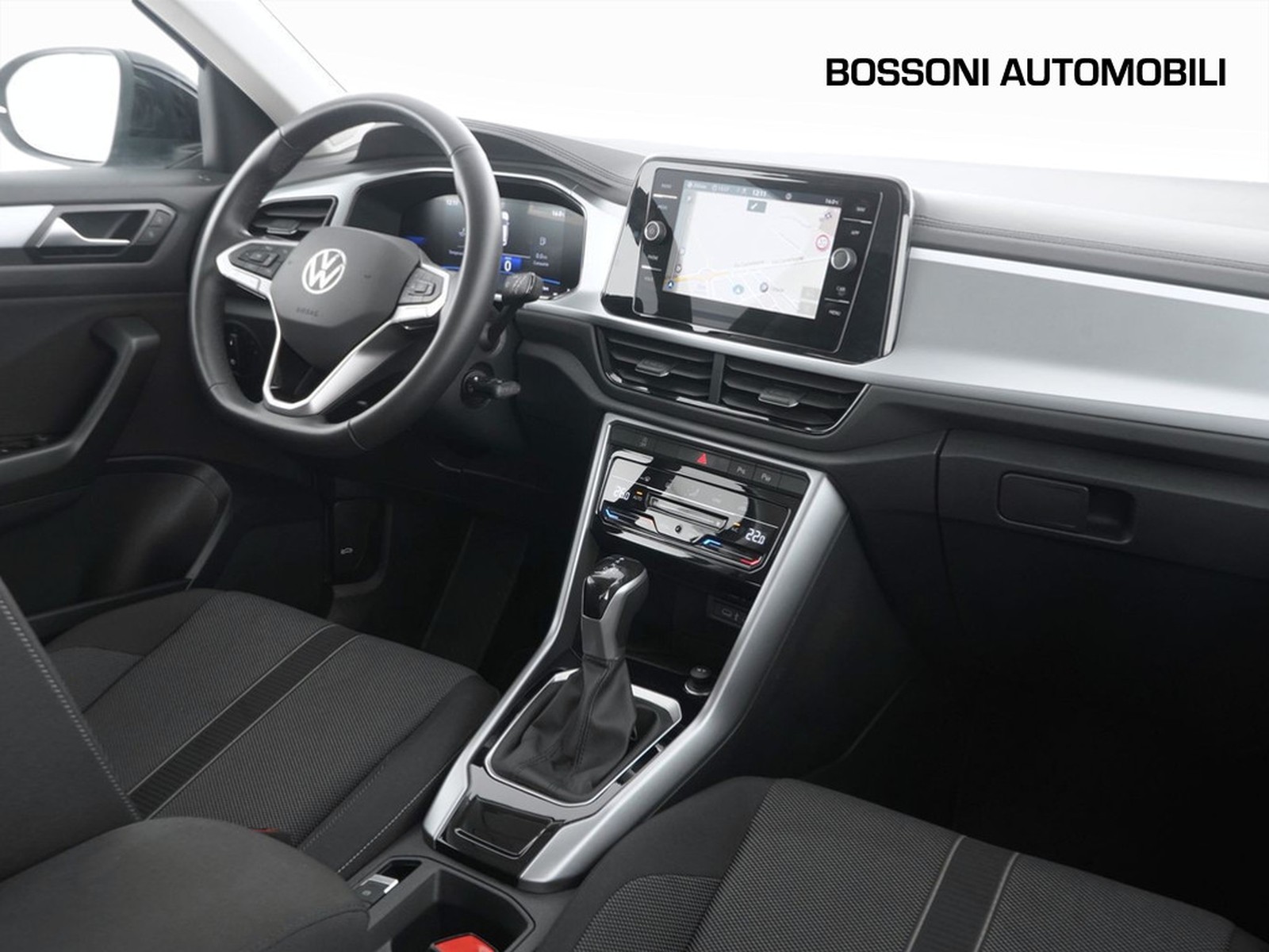 6 - Volkswagen T-Roc 1.5 tsi act life dsg