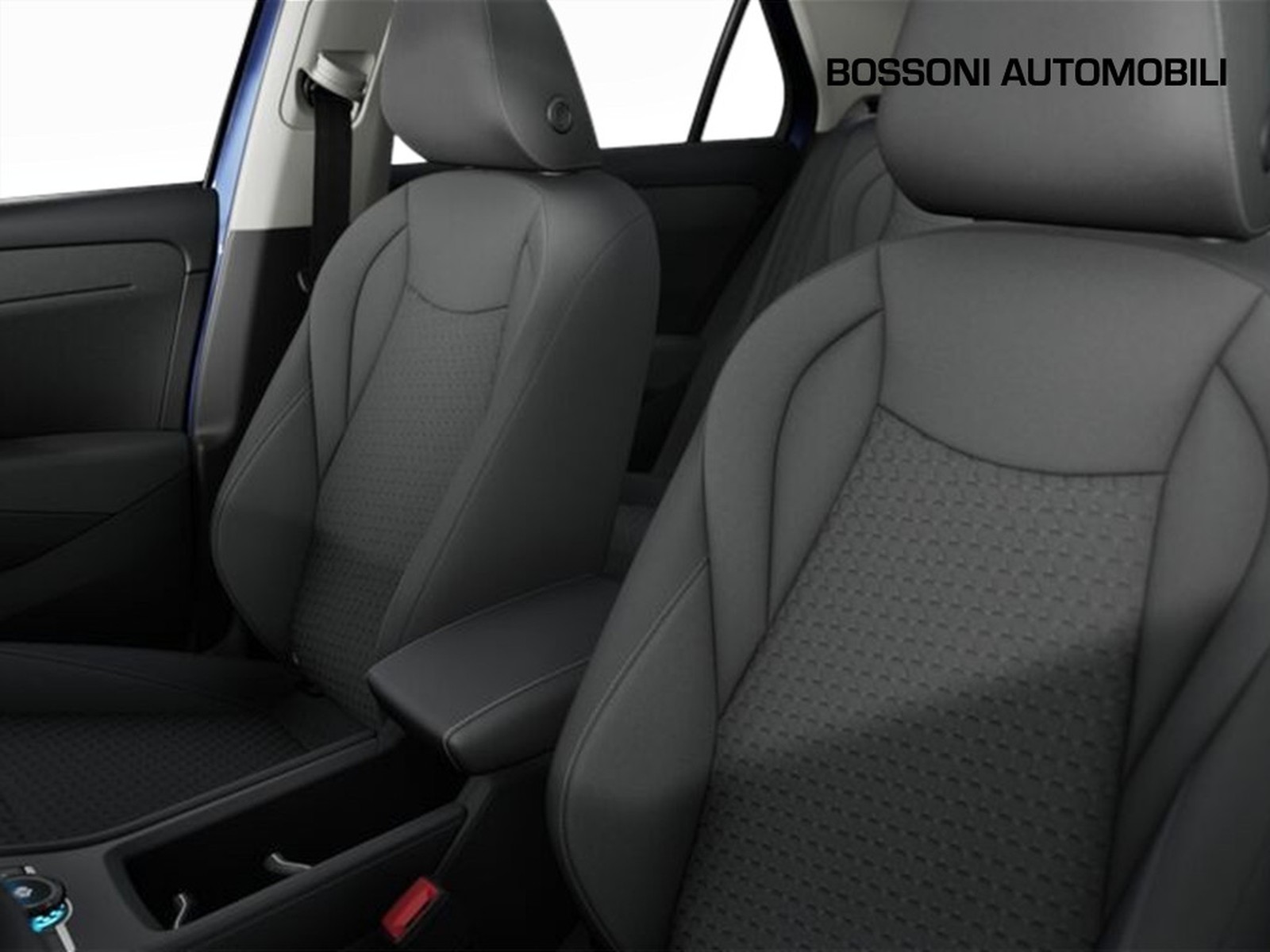 9 - Volkswagen T-Roc 1.5 etsi act 115cv life dsg