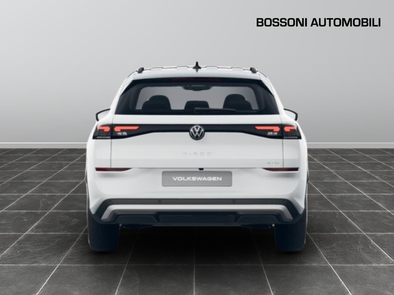 2 - Volkswagen T-Roc 1.5 etsi act 150cv life dsg