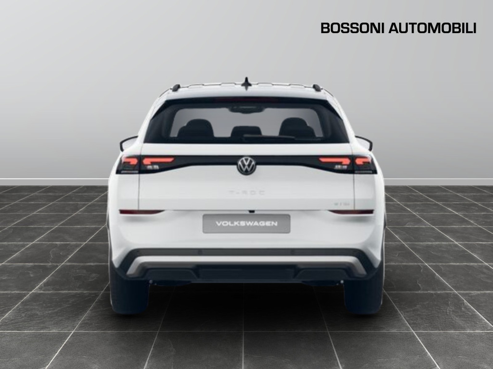 2 - Volkswagen T-Roc 1.5 etsi act 150cv life dsg