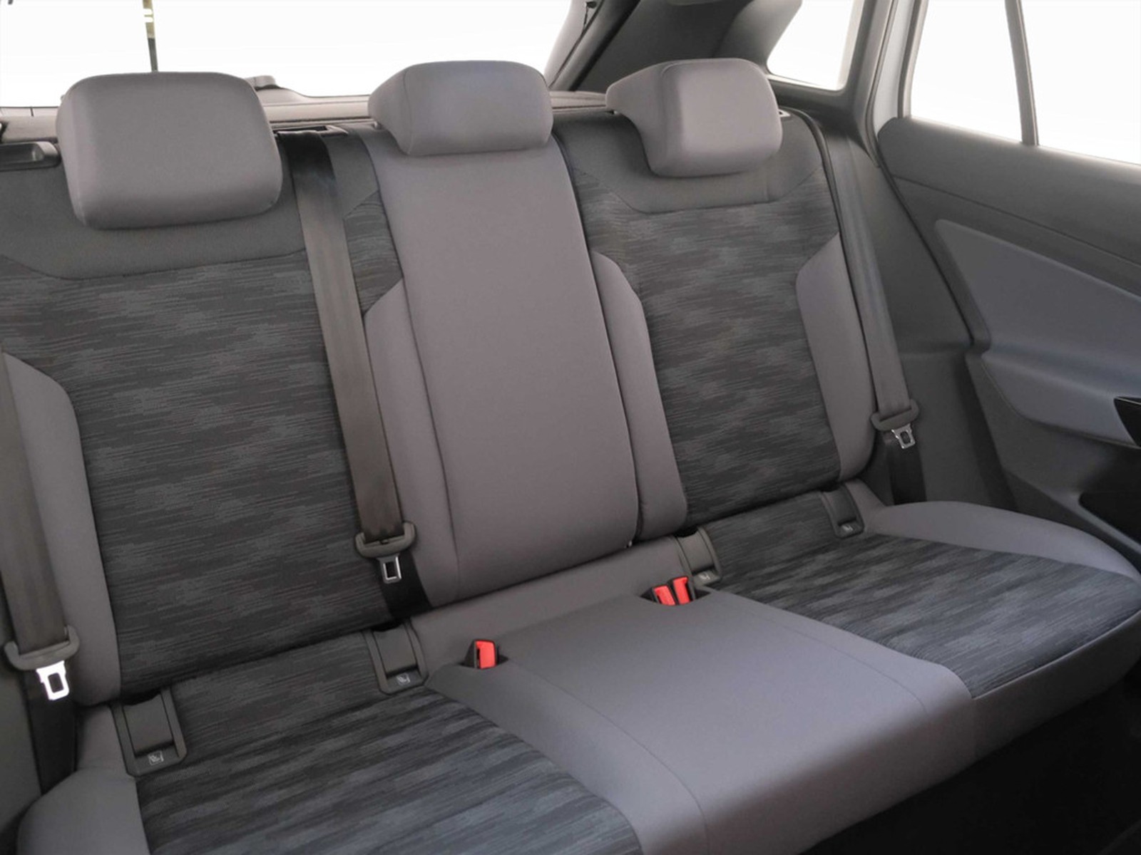 33 - Volkswagen ID.4 77 kwh pro performance