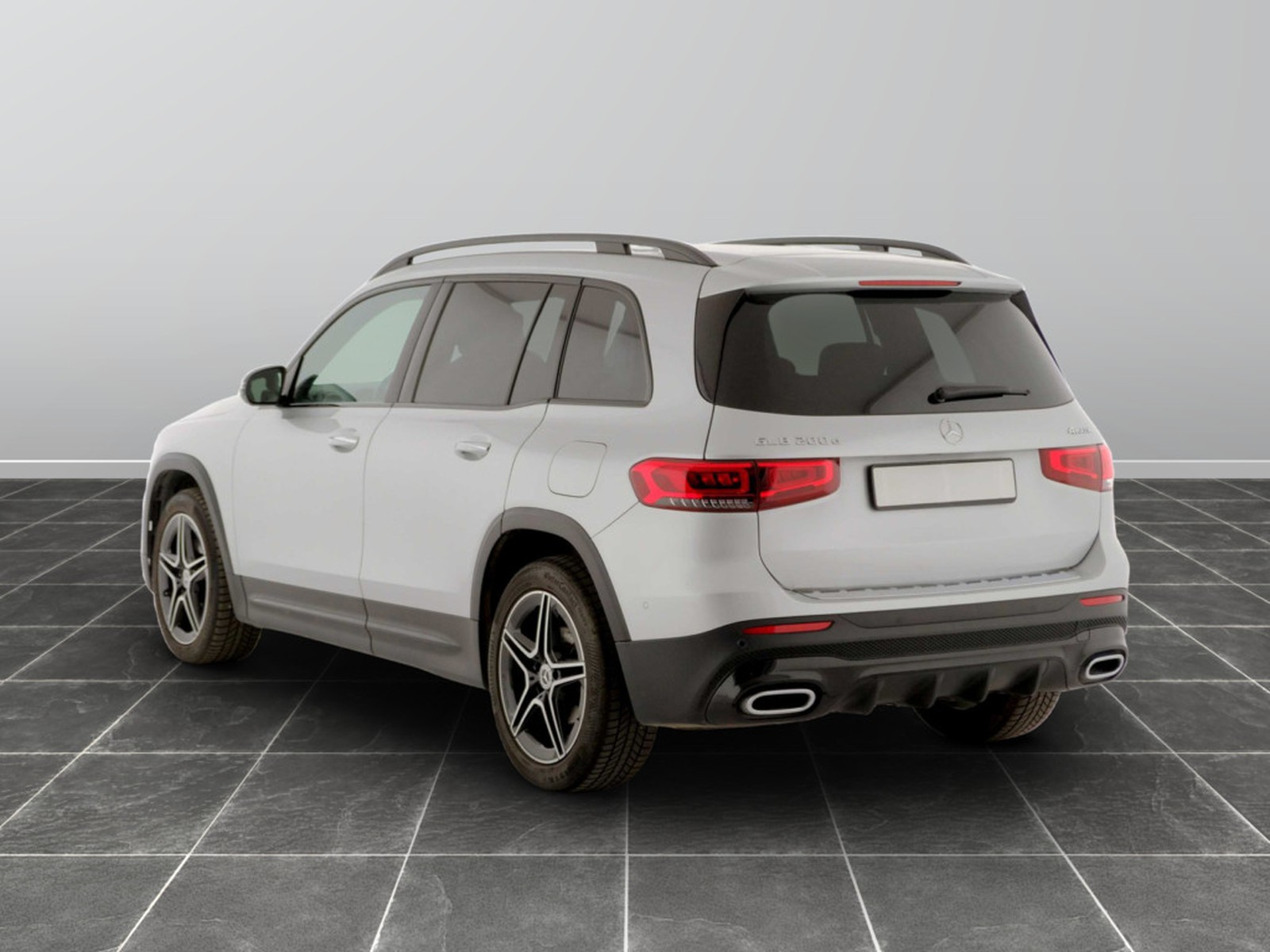 2 - Mercedes GLB 200 d premium 4matic 8g-dct