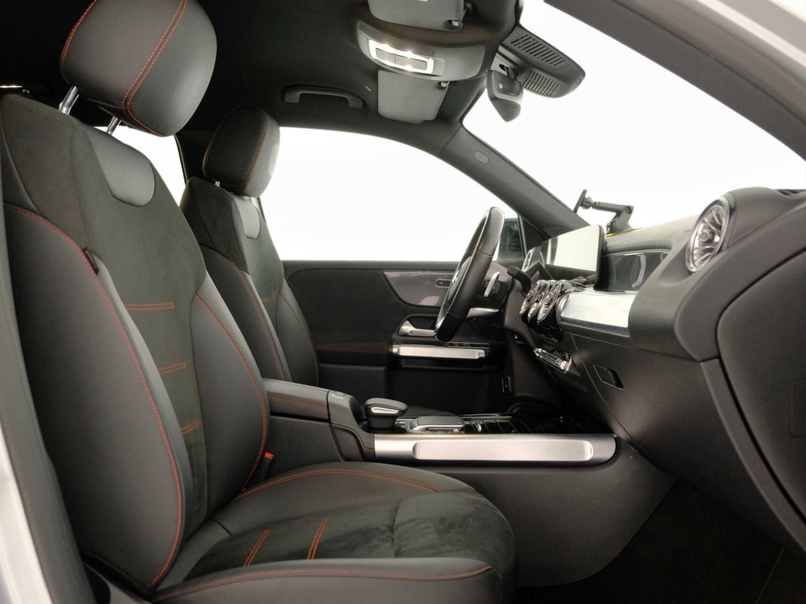 8 - Mercedes GLB 200 d premium 4matic 8g-dct