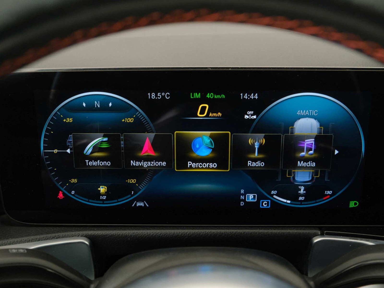 18 - Mercedes GLB 200 d premium 4matic 8g-dct