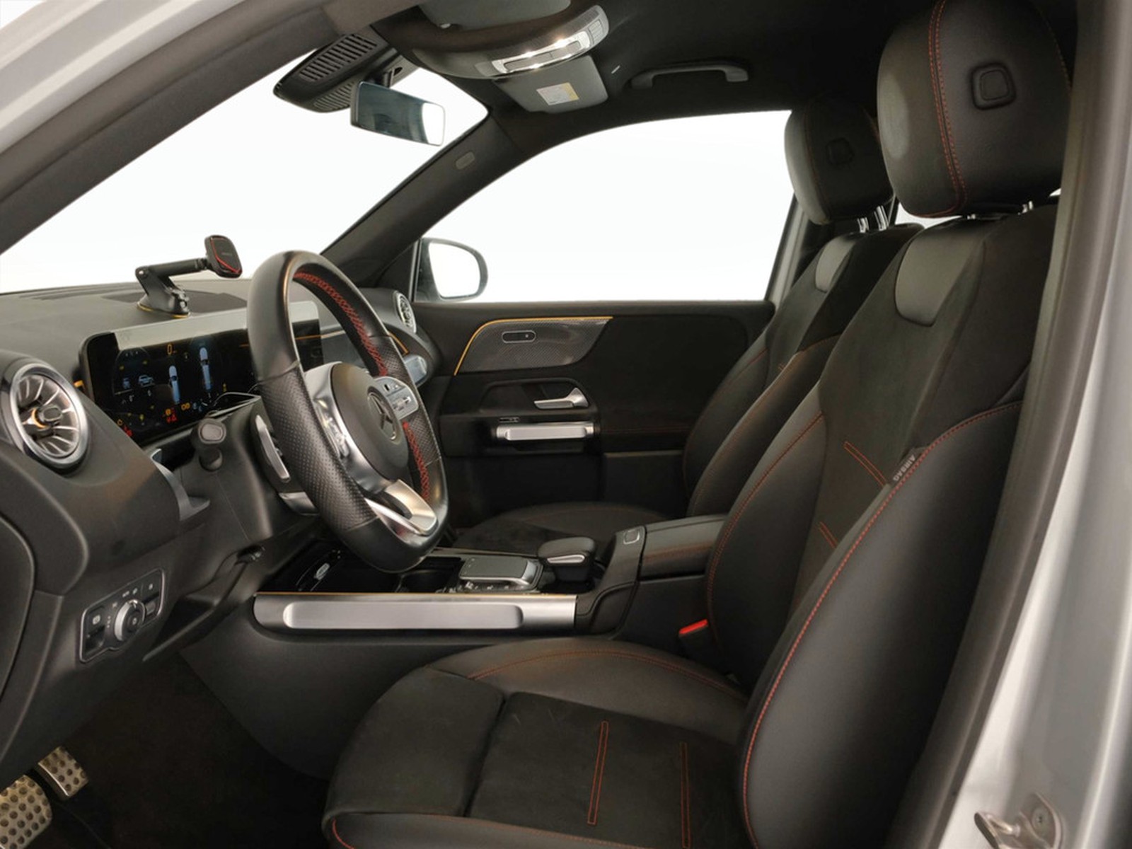 32 - Mercedes GLB 200 d premium 4matic 8g-dct