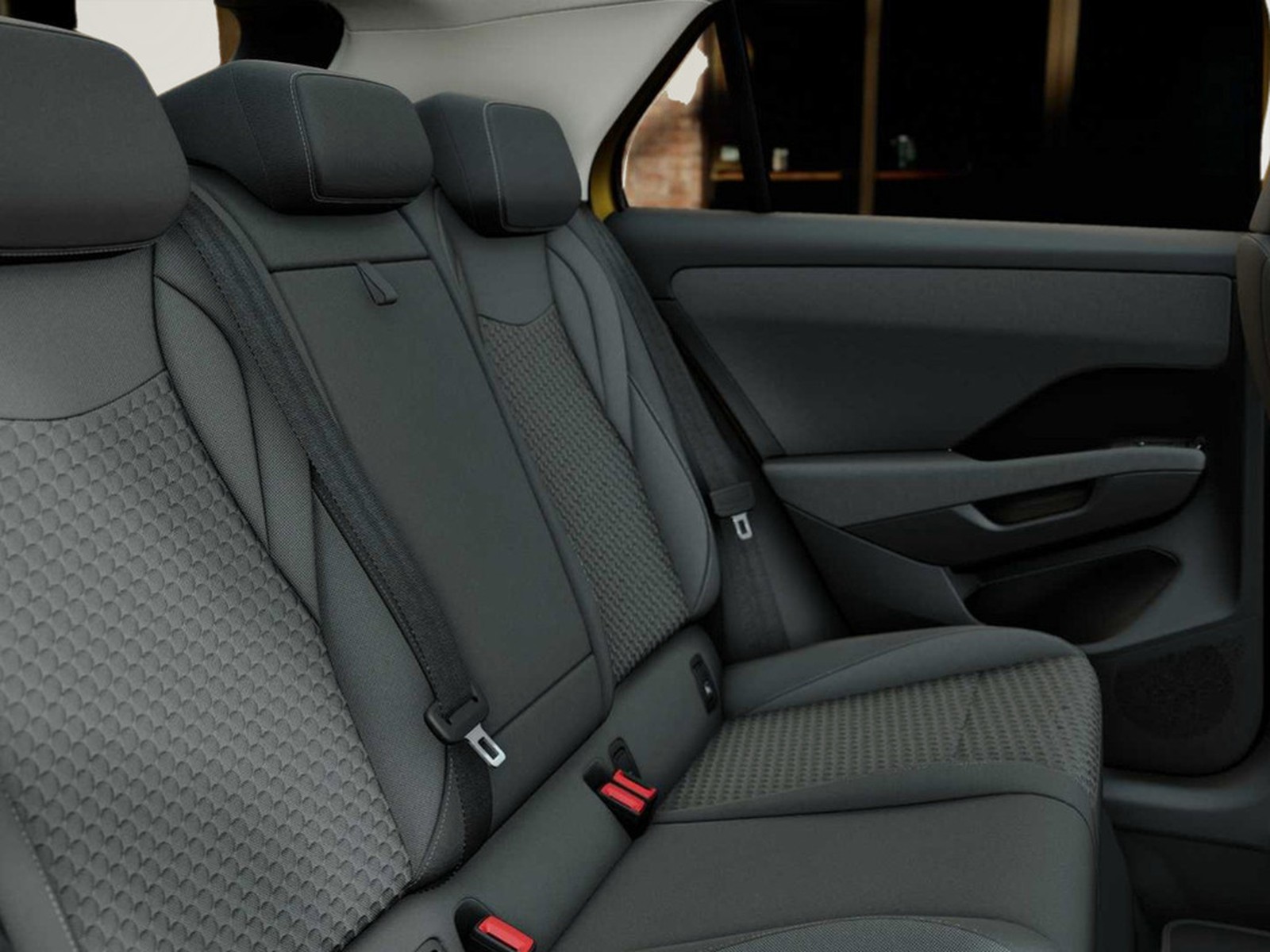 9 - Volkswagen T-Roc 1.5 etsi act 115cv life dsg