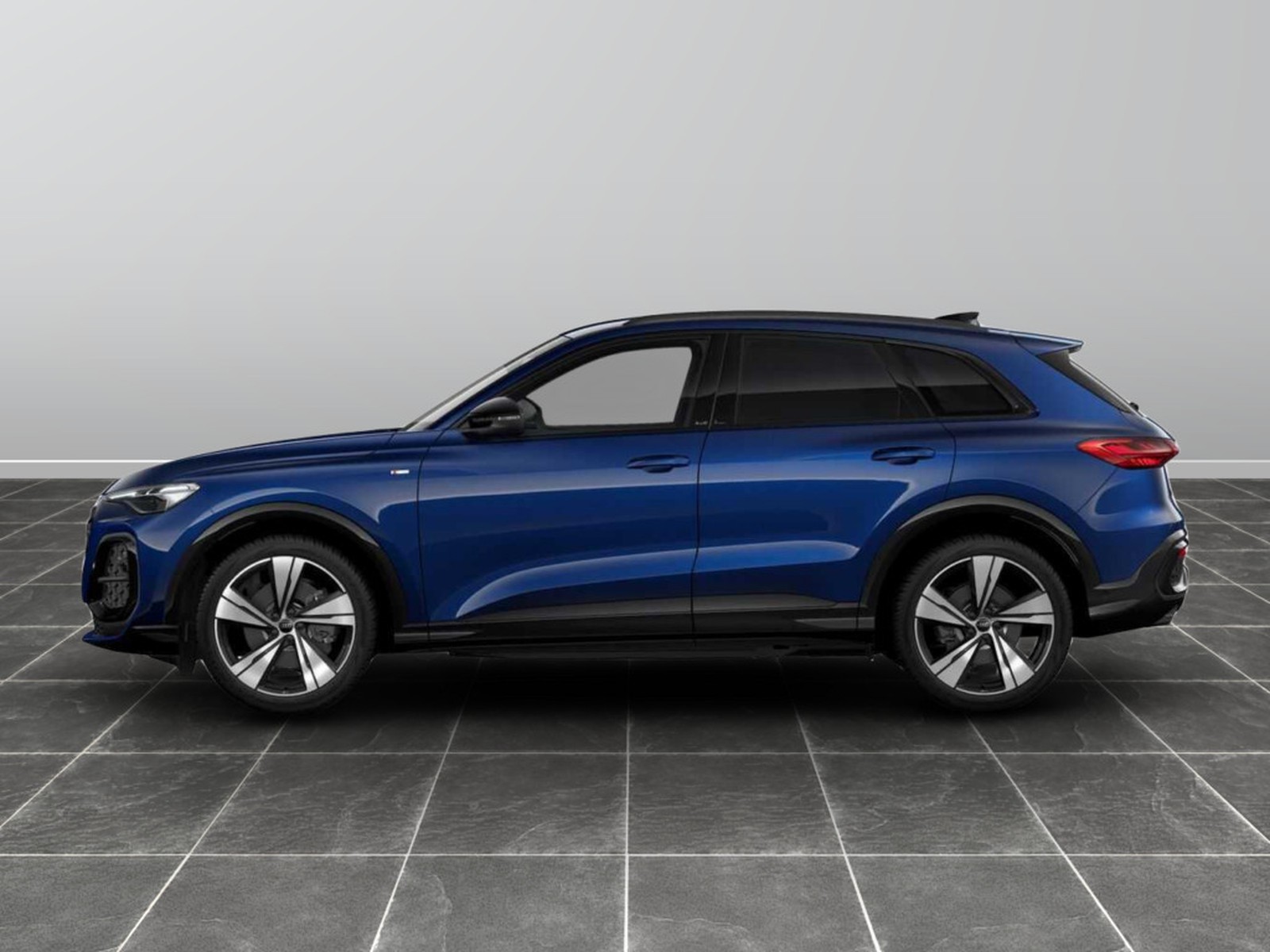 2 - Audi Q5 2.0 tdi mhev+ 204cv launch edition one quattro s tronic