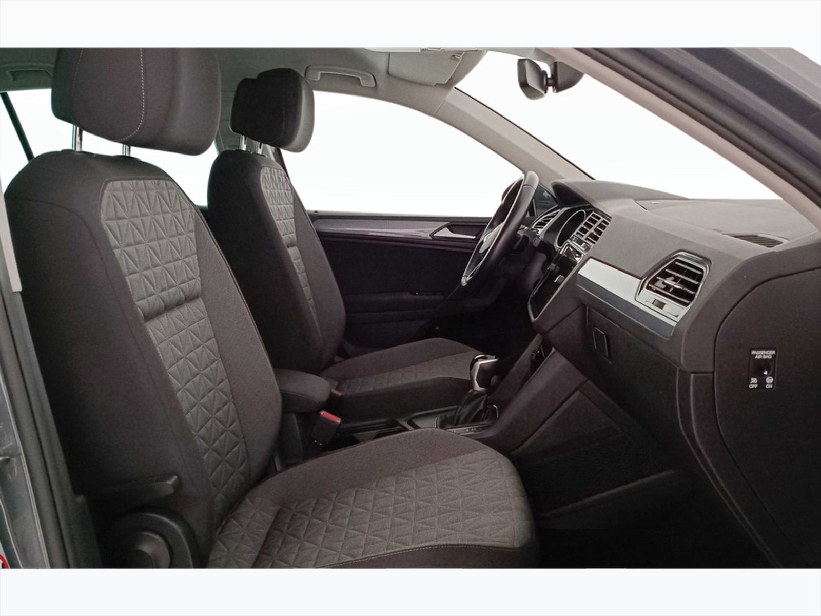 8 - Volkswagen Tiguan 2.0 tdi scr 150cv life dsg