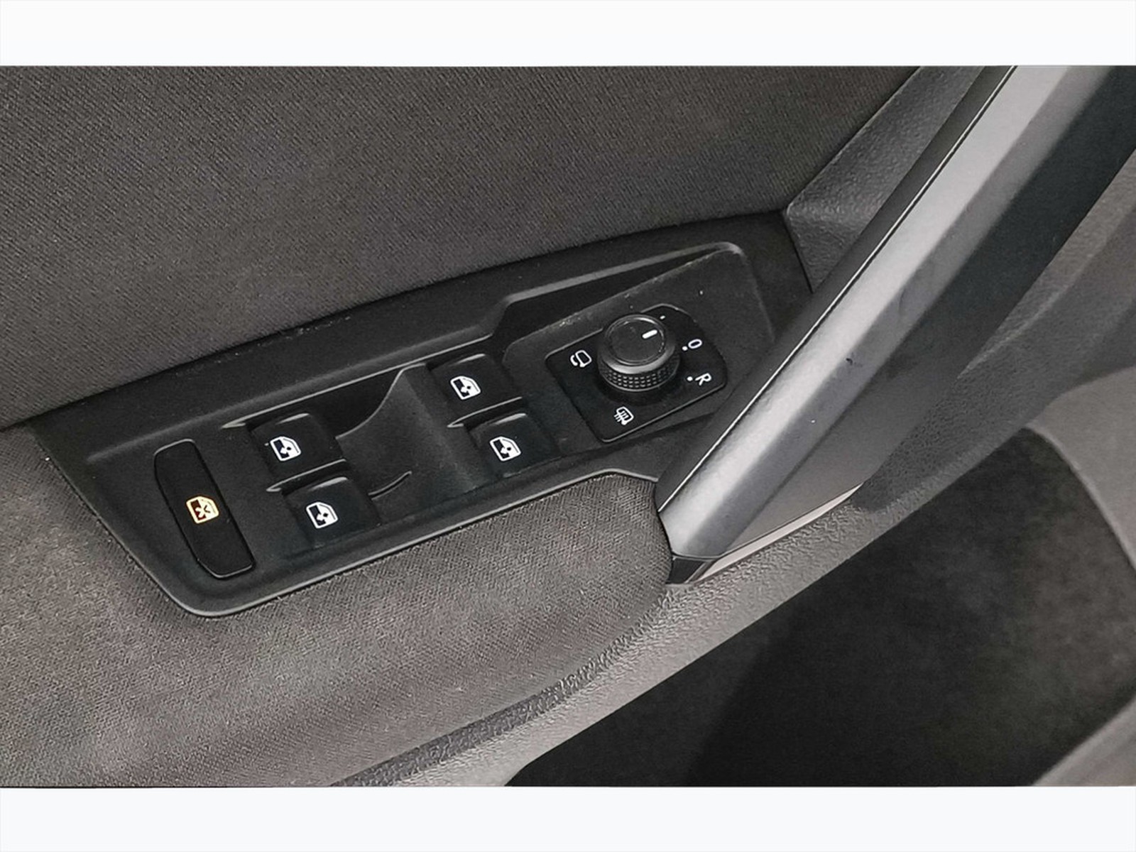 21 - Volkswagen Tiguan 2.0 tdi scr 150cv life dsg