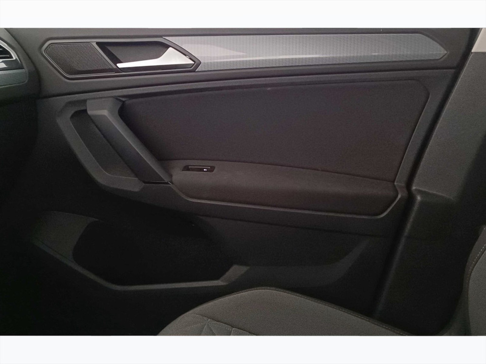 30 - Volkswagen Tiguan 2.0 tdi scr 150cv life dsg