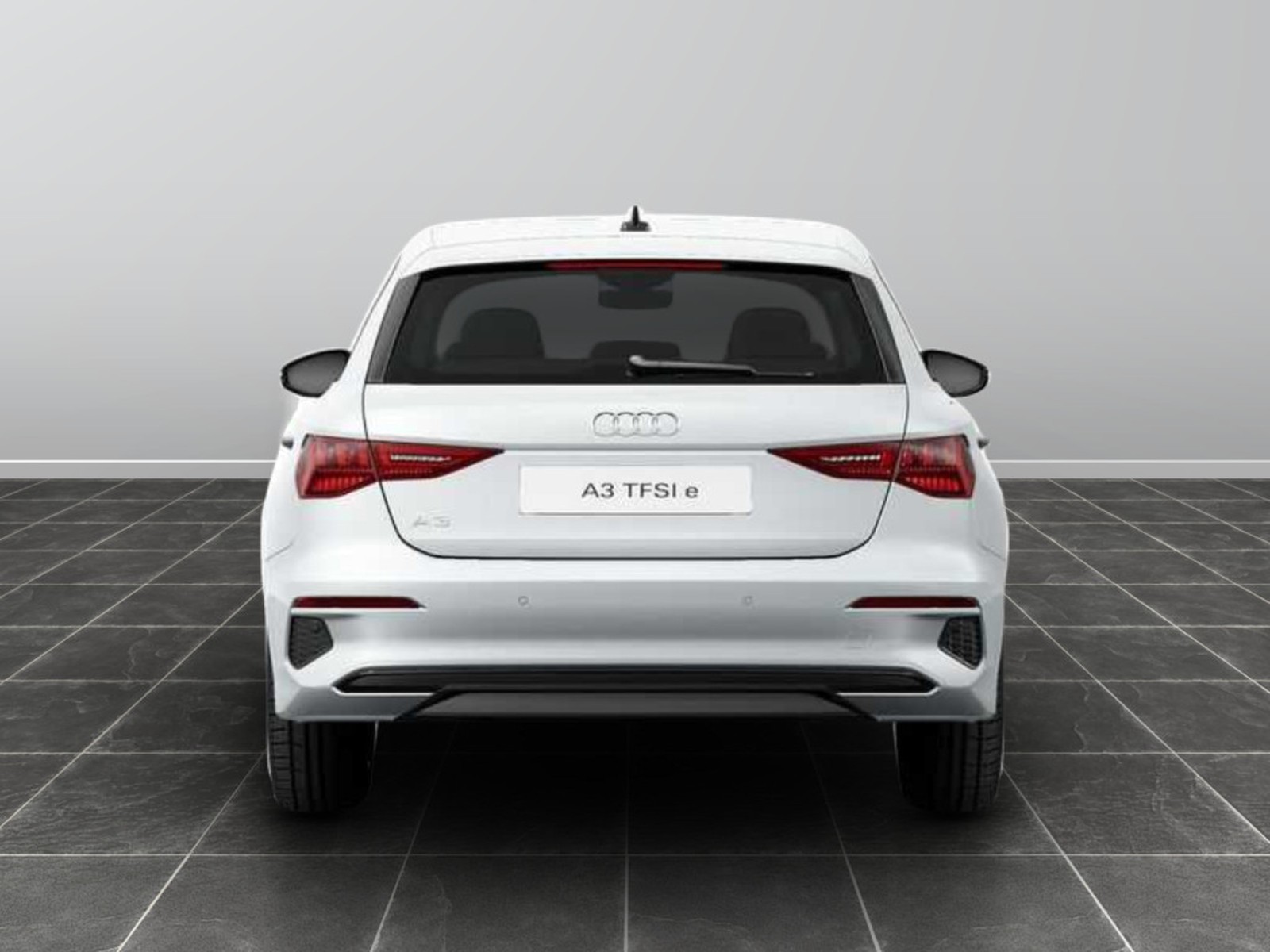 4 - Audi A3 sportback 40 1.4 tfsi e business advanced s tronic