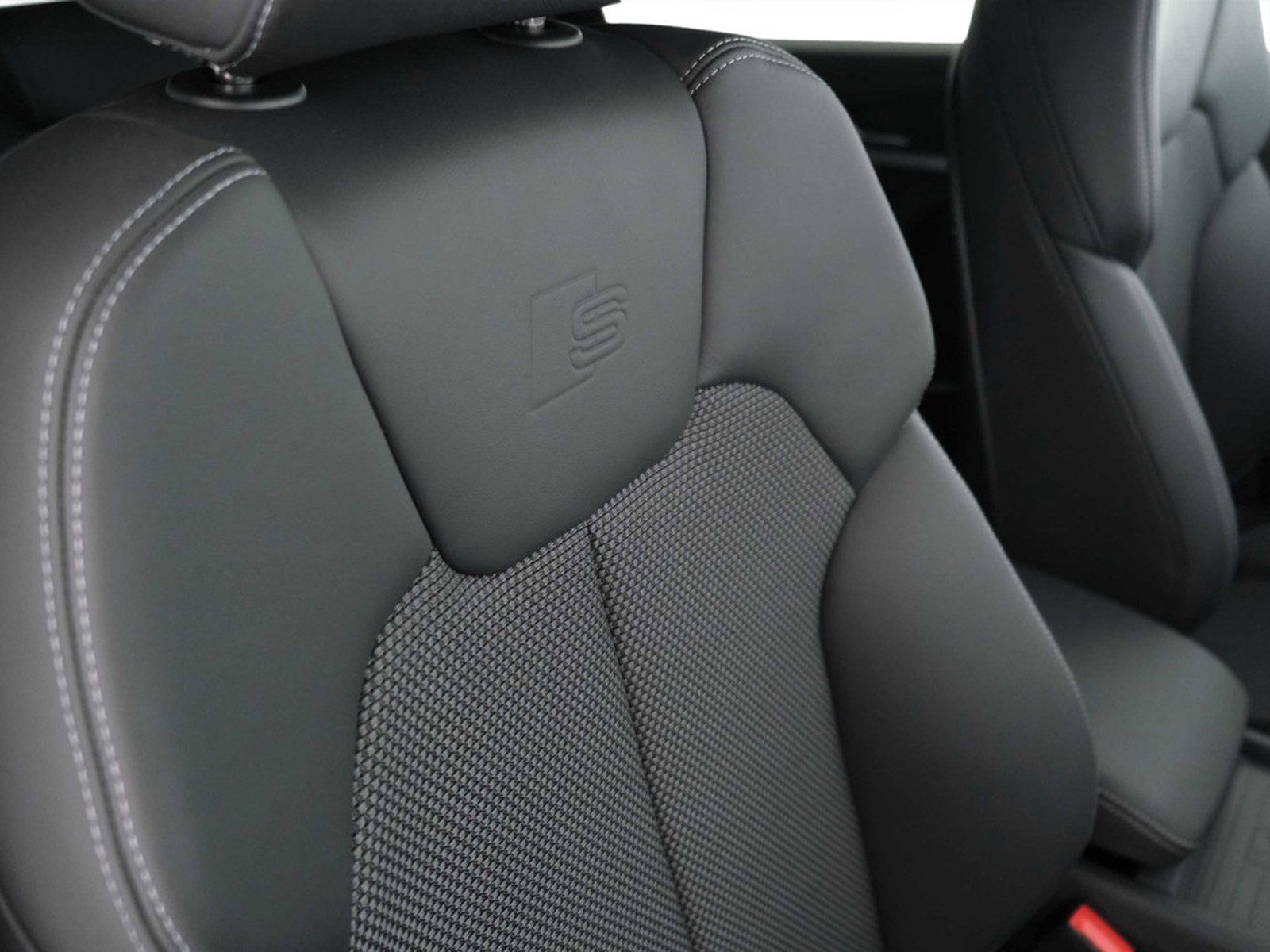 32 - Audi Q5 sportback 50 2.0 tfsi e s line plus quattro s tronic