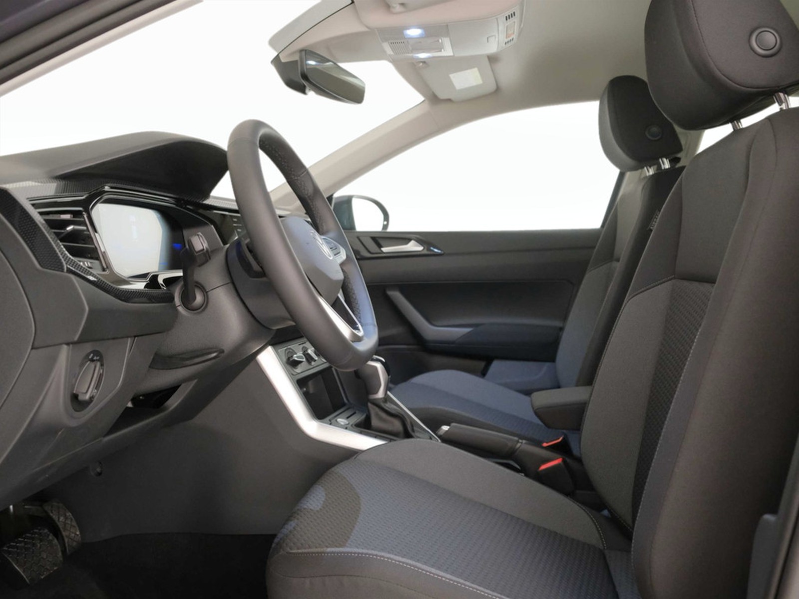 33 - Volkswagen Taigo 1.0 tsi 110cv life dsg