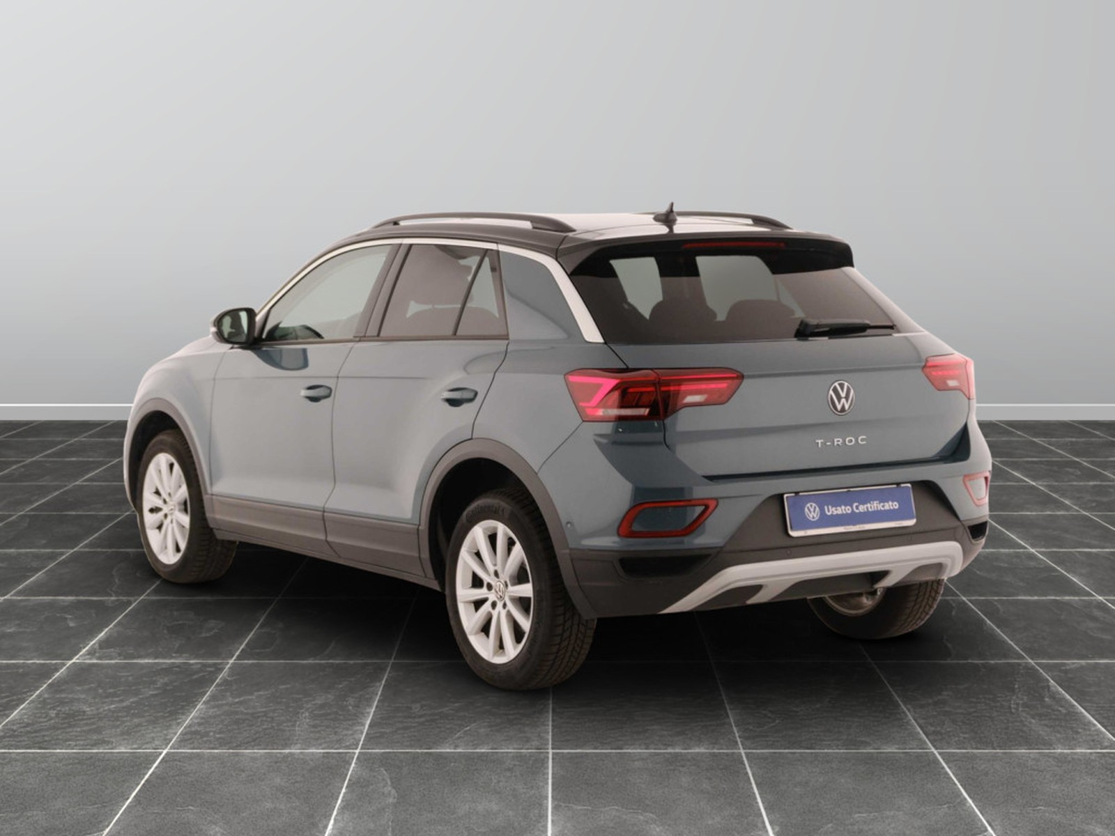 2 - Volkswagen T-Roc 1.5 tsi act edition plus dsg