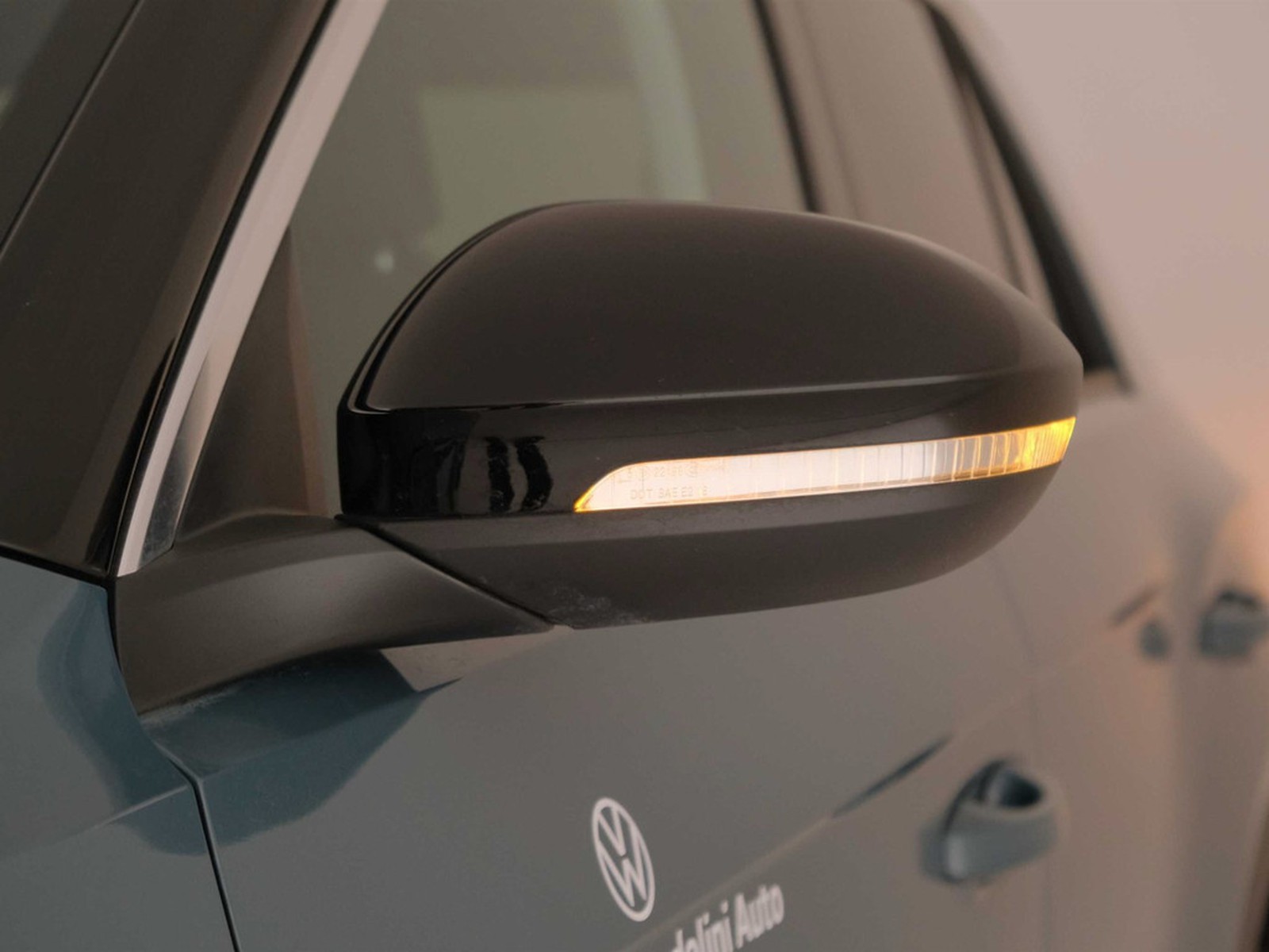 38 - Volkswagen T-Roc 1.5 tsi act edition plus dsg